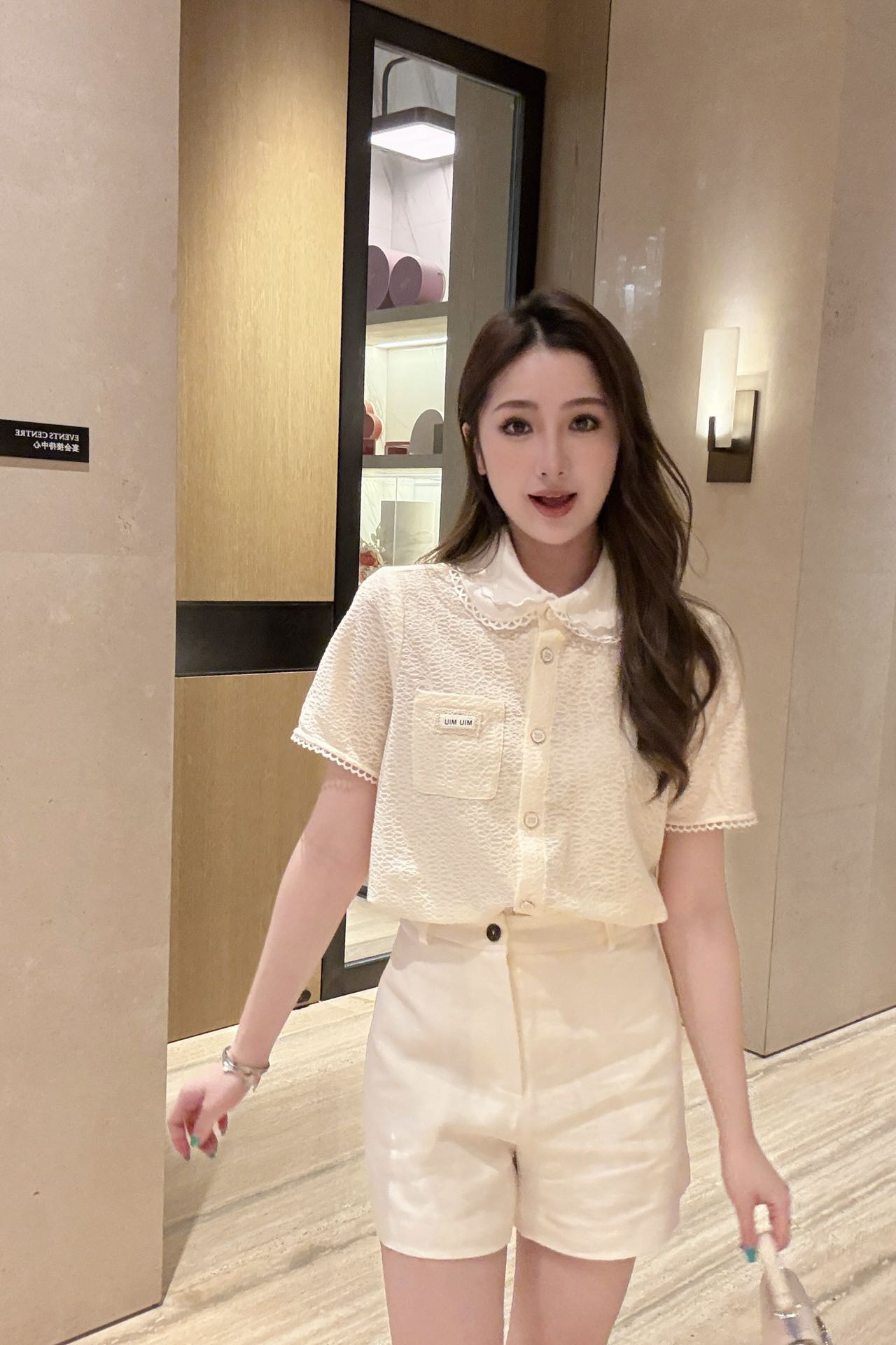 NO:822482,,,19860909,,,Women's clothing