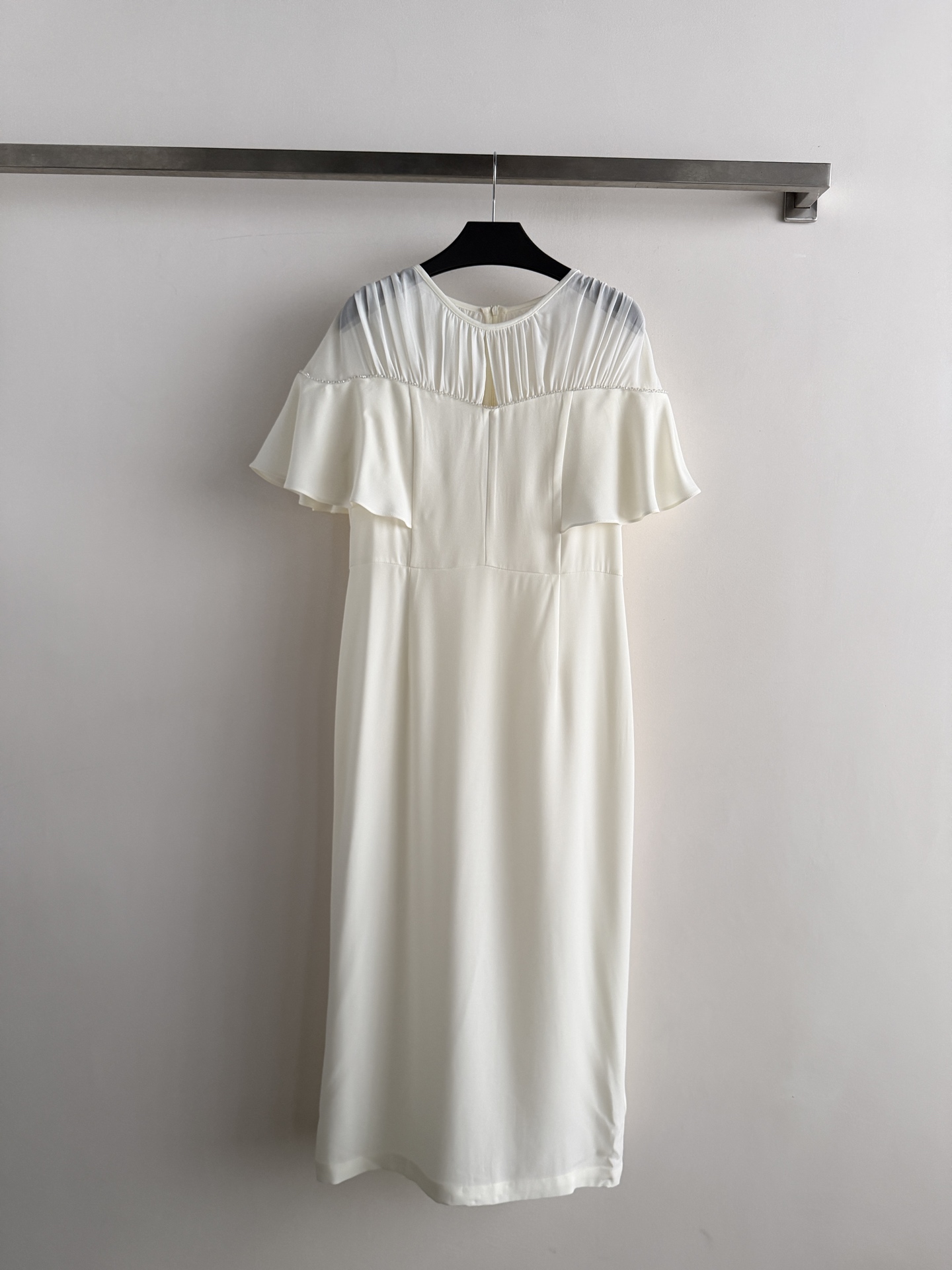 NO:831283,The new 26SS temperament dress with acid blend fabric is perfect for summer wear!  The lotus leaf sleeve design is smart and elegant, simple and elegant. The waist cut shows good body proportions and perfectly shows women's curves. The skirt length is moderate, making it easy to control the atmosphere for commuting, dating, and vacation~SML,,skirts,19860909新款26SS气质连衣裙 酸酸混纺面料超适合夏天穿！荷叶袖设计灵动飘逸 简约优雅 收腰剪裁显身材比例好 完美展现女性的曲线美 裙长适中,通勤、约会、度假都能轻松驾驭氛围感直接拉满～SML,,skirts,,Women's clothing