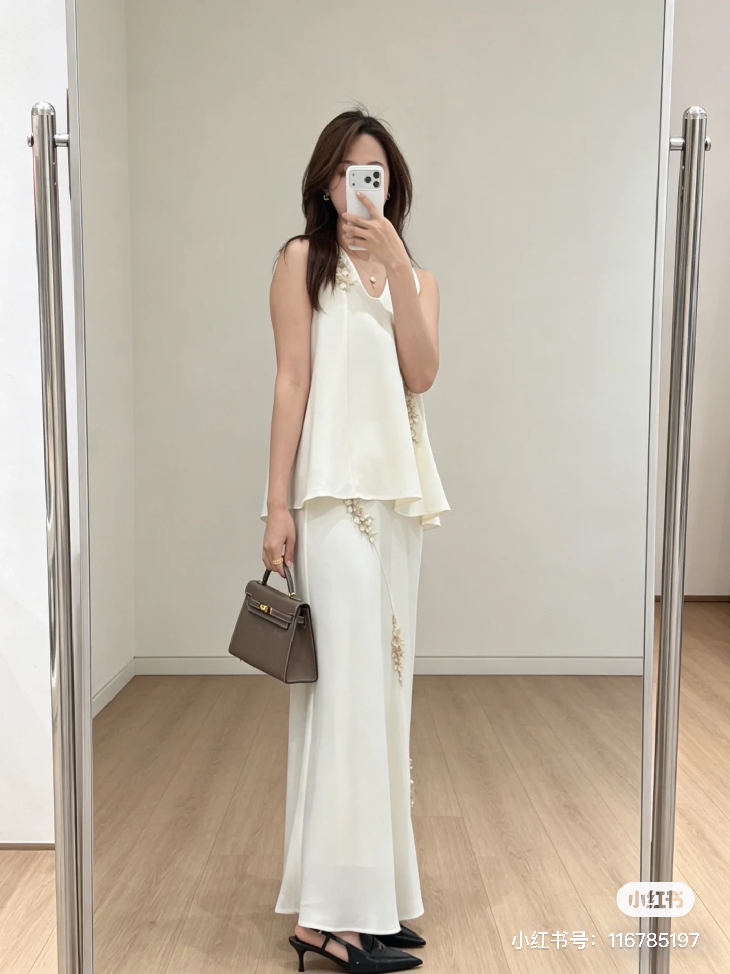 NO:831260,,,19860909,,,Women's clothing