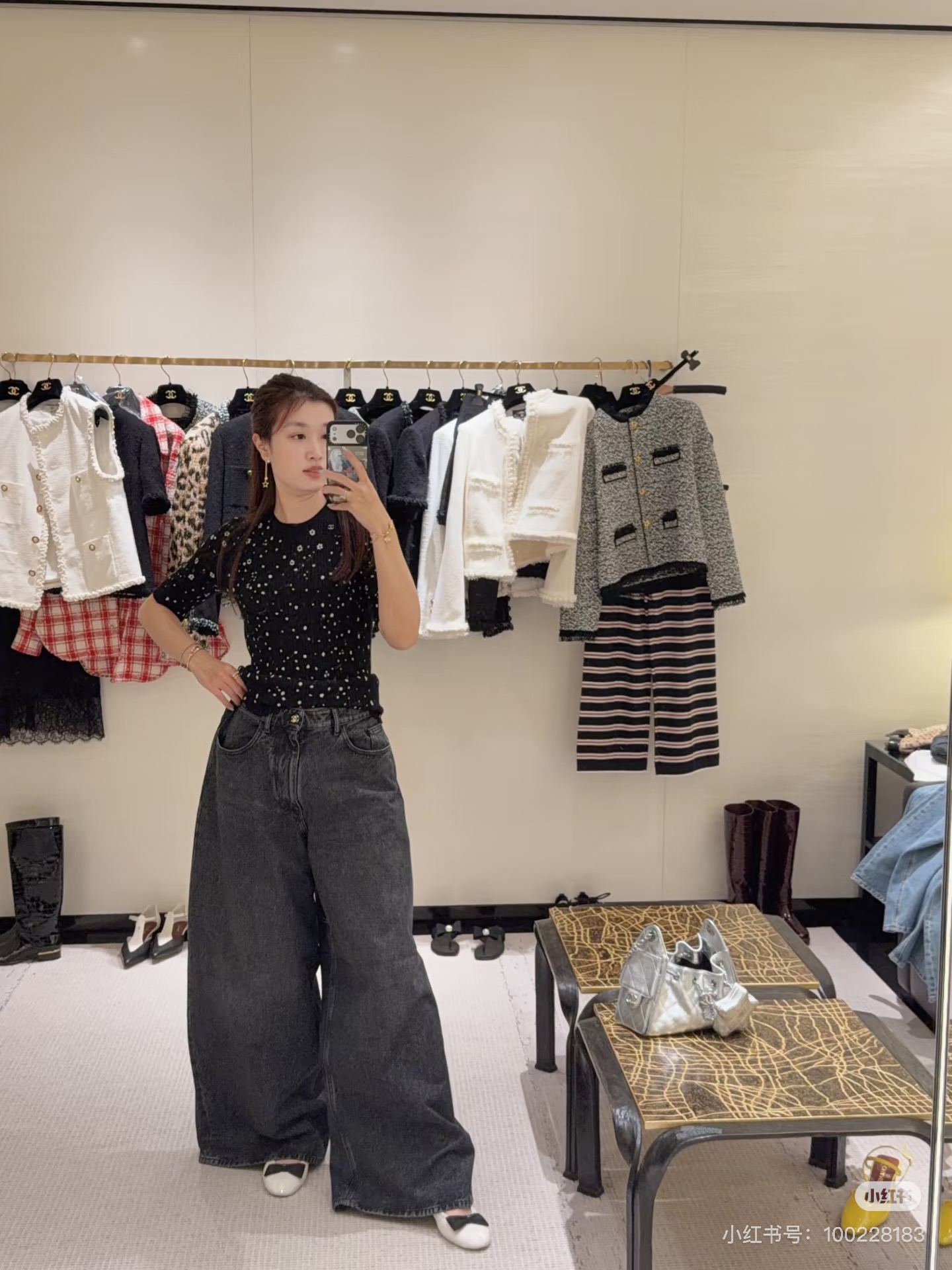 NO:892169,,,19860909,,,Women's clothing