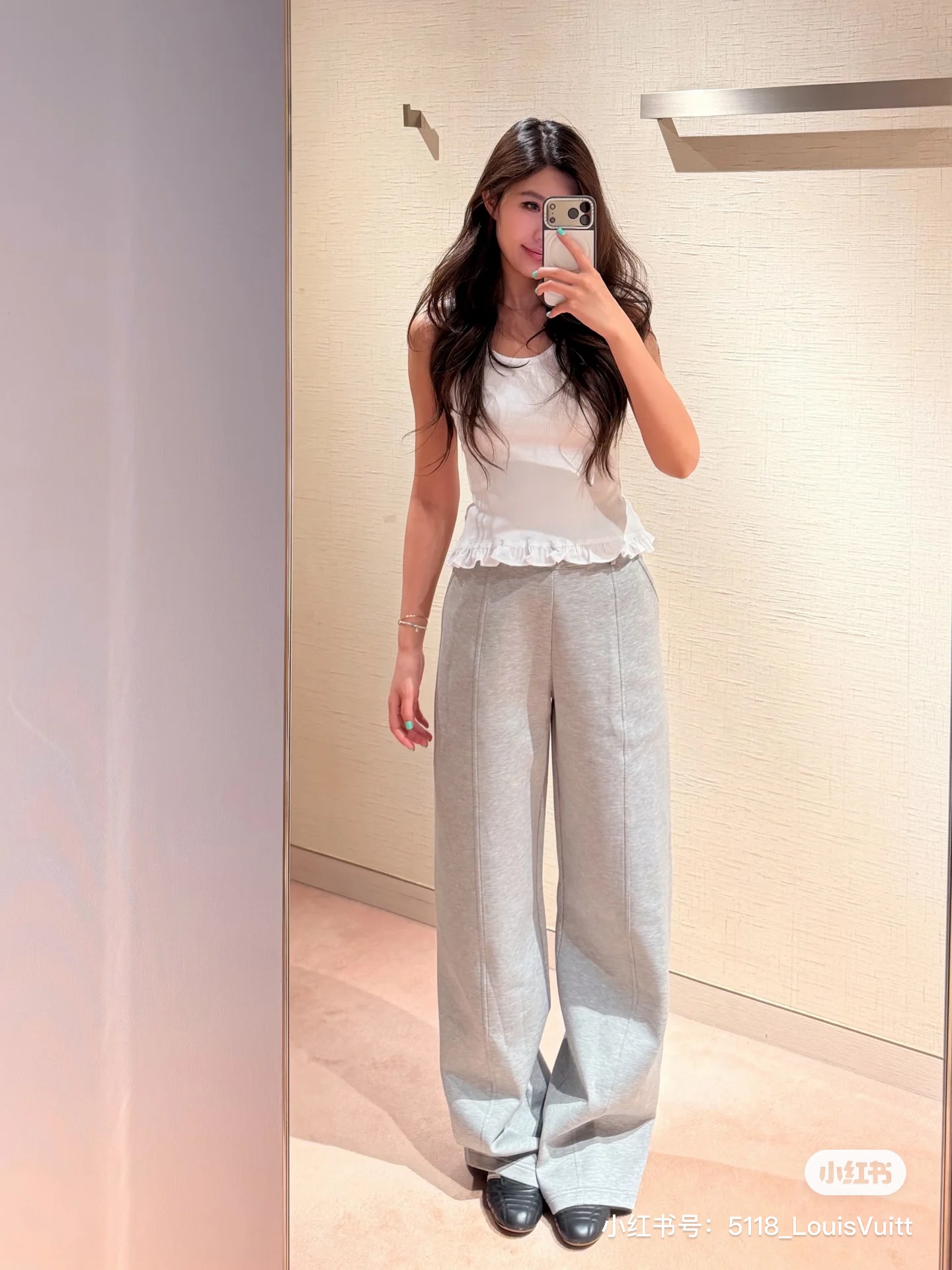 NO:892167,,,19860909,,,Women's clothing