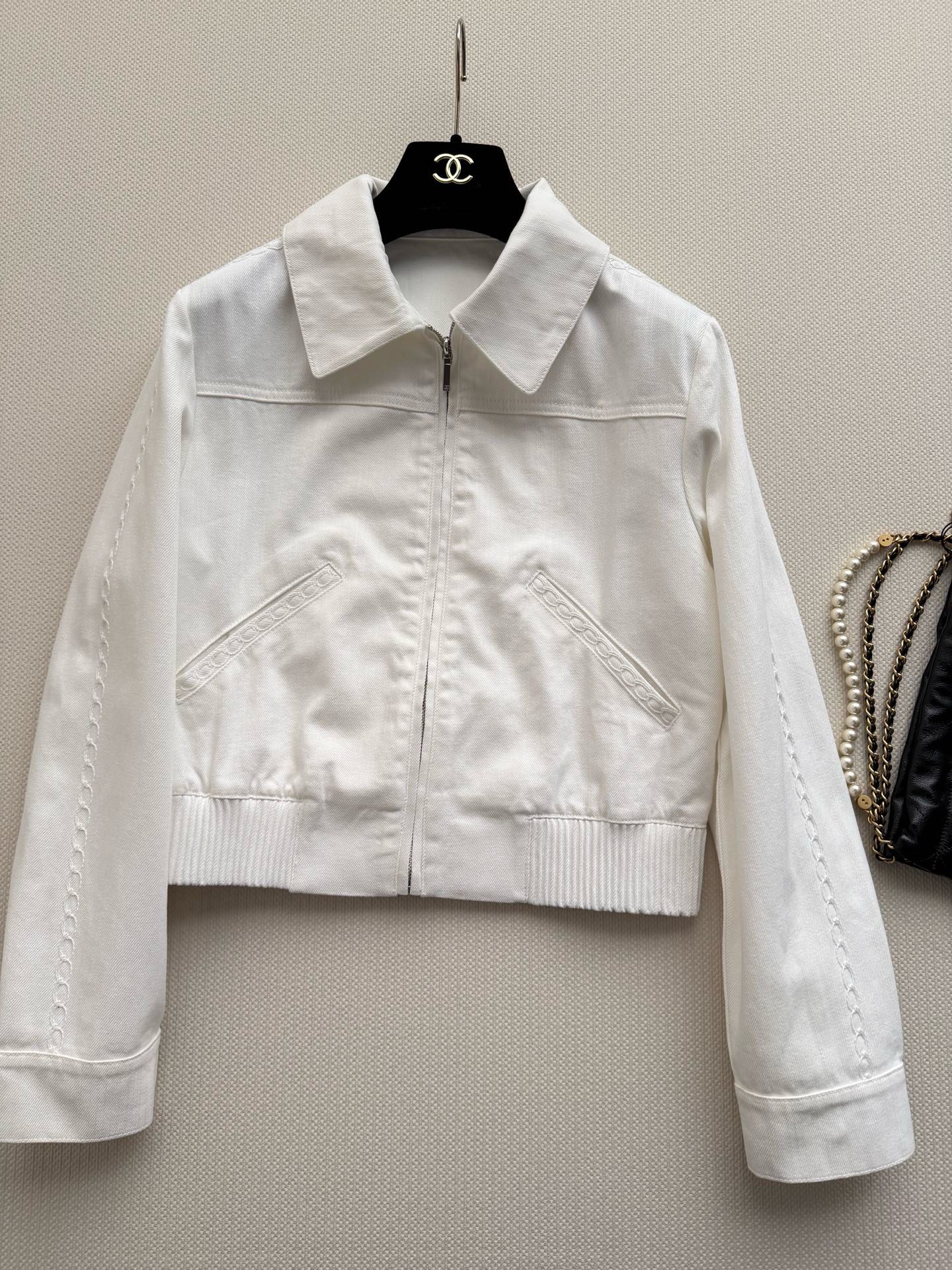 Chanel White Chain Embroidery Short Zipper Jacket