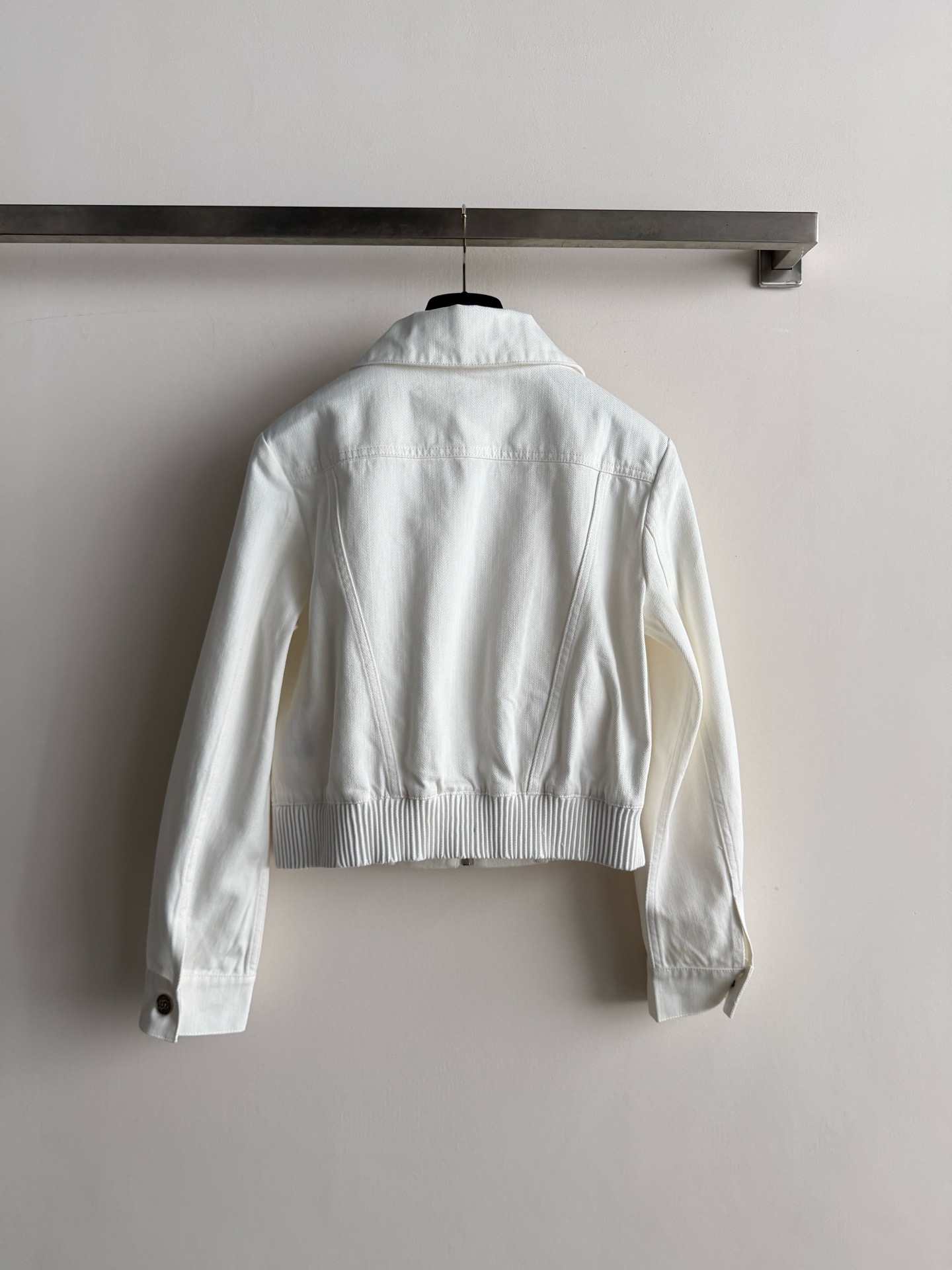Chanel White Chain Embroidery Short Zipper Jacket