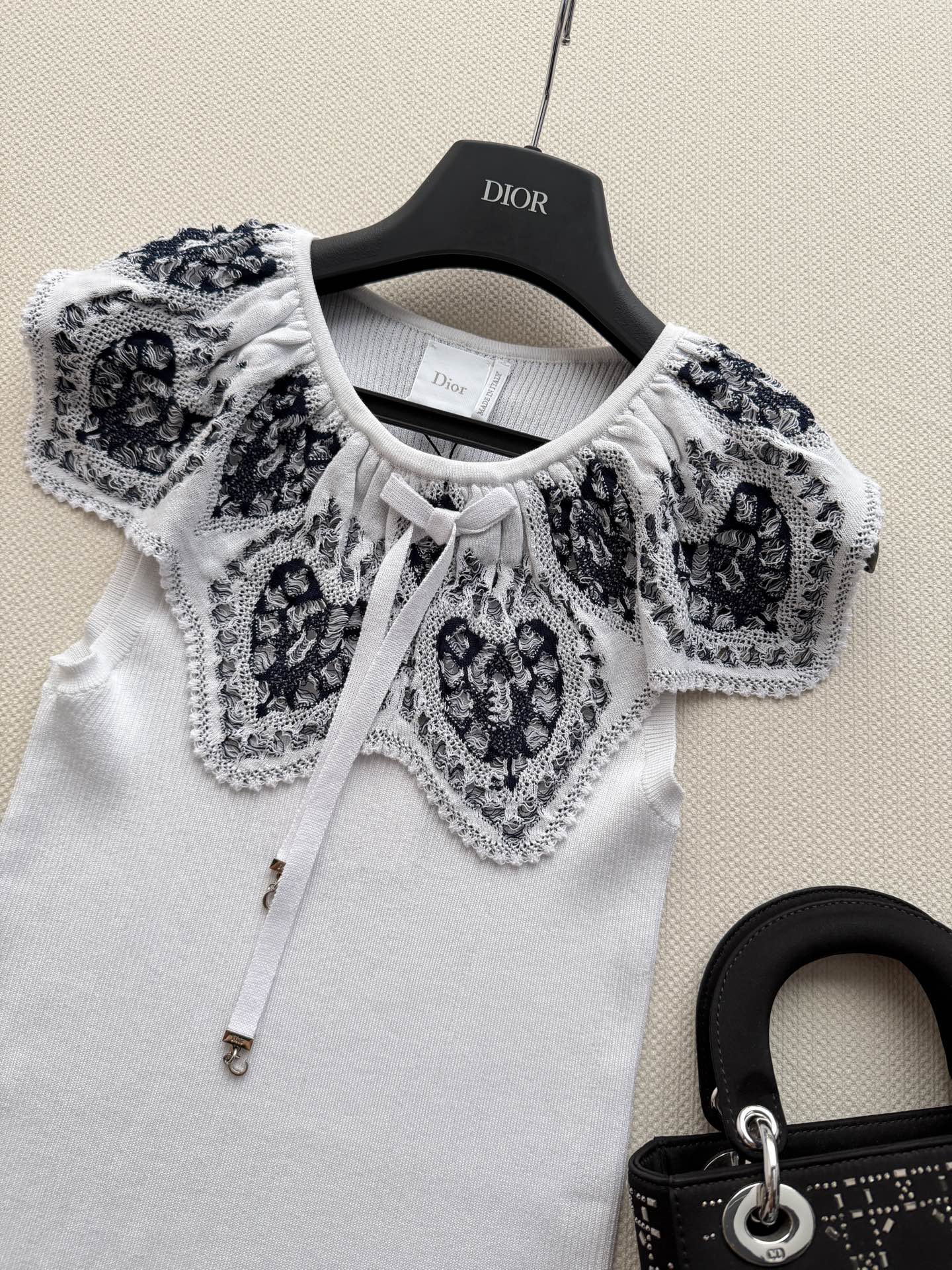 디올 여성 반팔 131897 Dior T Shirt 썸네일 이미지