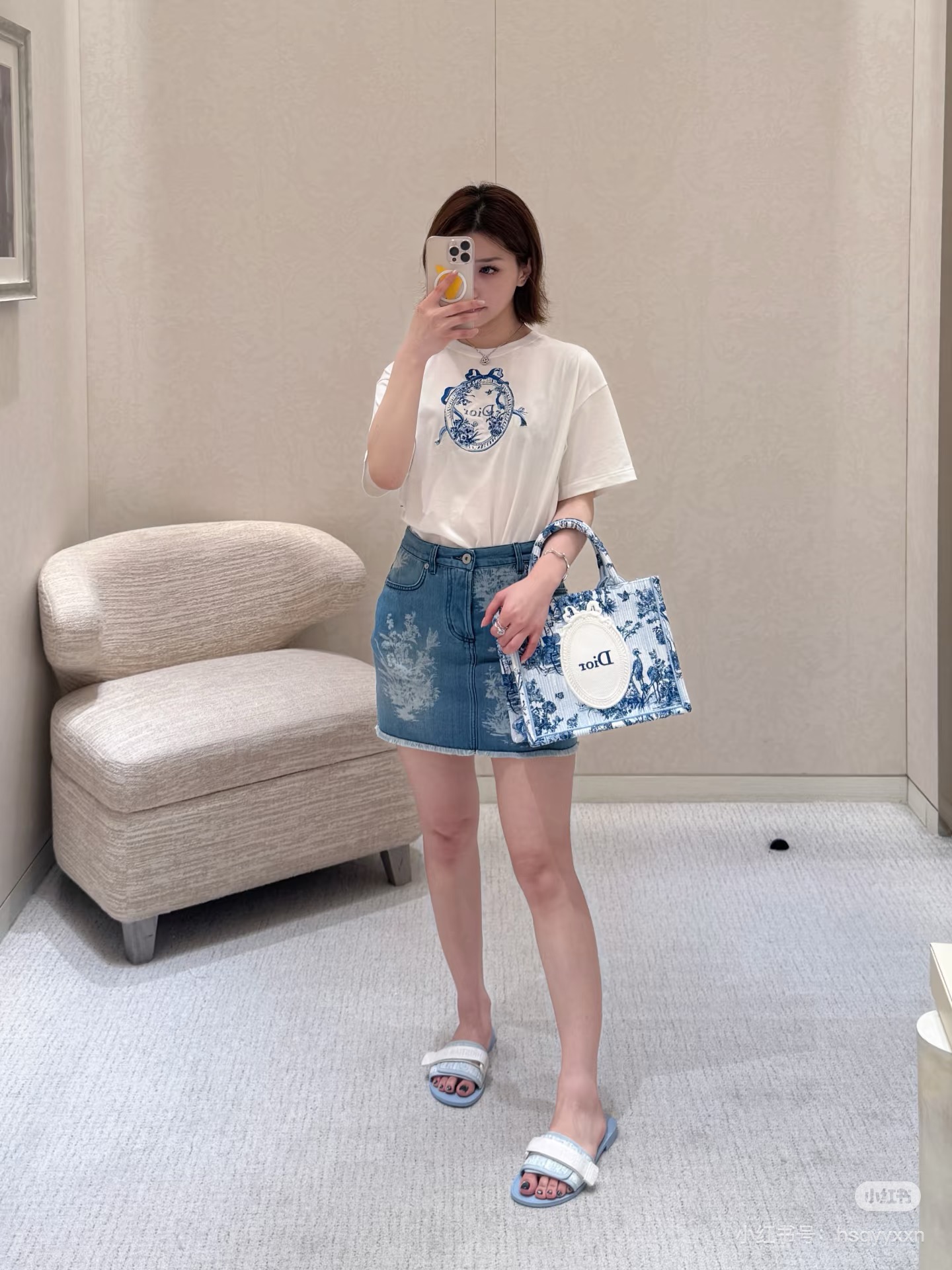 NO:943907,,,19860909,,,Women's clothing