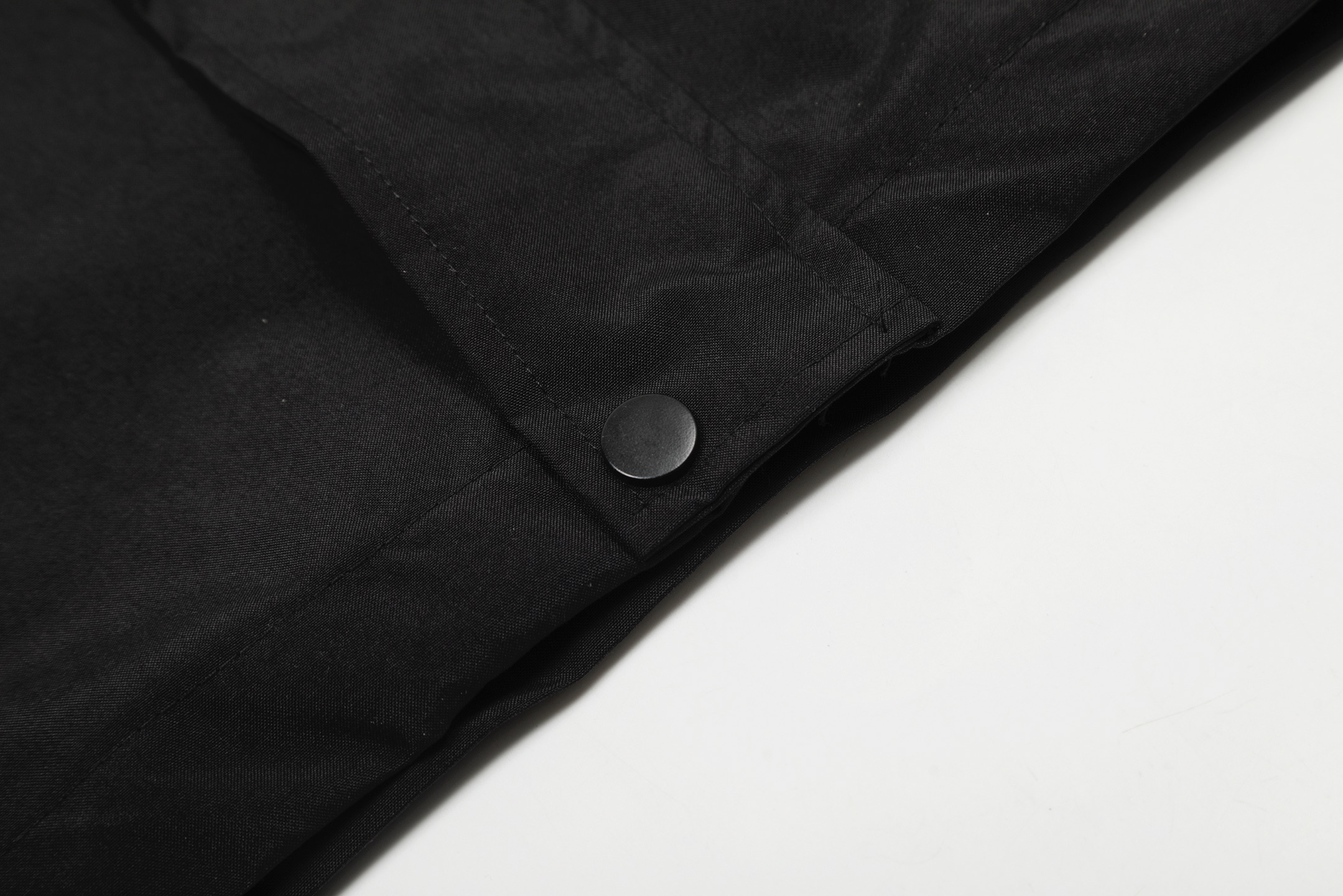 Adidas Classic Hooded Couple Jacket: Stylish, High-Quality, Black, Multiple Sizes Available - 图片 9
