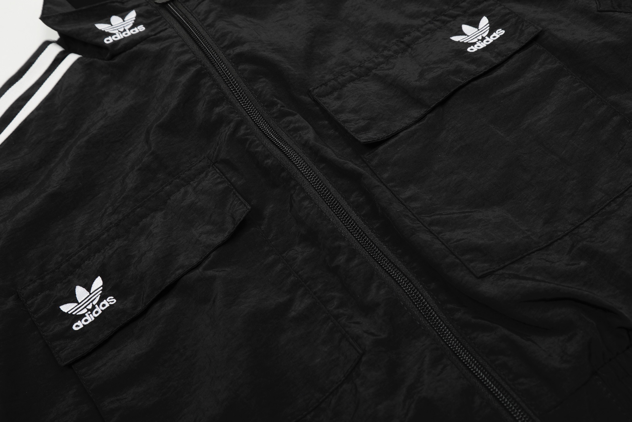 Adidas Embroidered Zipper Jacket in Black, Sizes M-XXL, Measurements Included - 图片 5