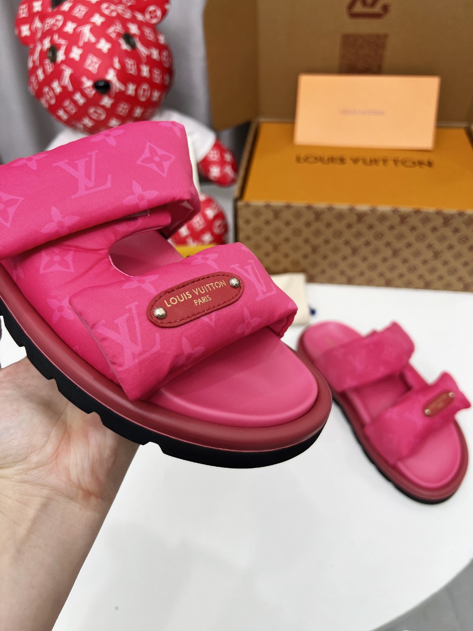 Louis Vuitton 情侣码 𝙇𝙤𝙪𝙞𝙨 𝙑𝙪𝙞𝙩𝙩𝙤𝙣 路易威登面包拖 又一 最新 强调 100%真羽绒填充