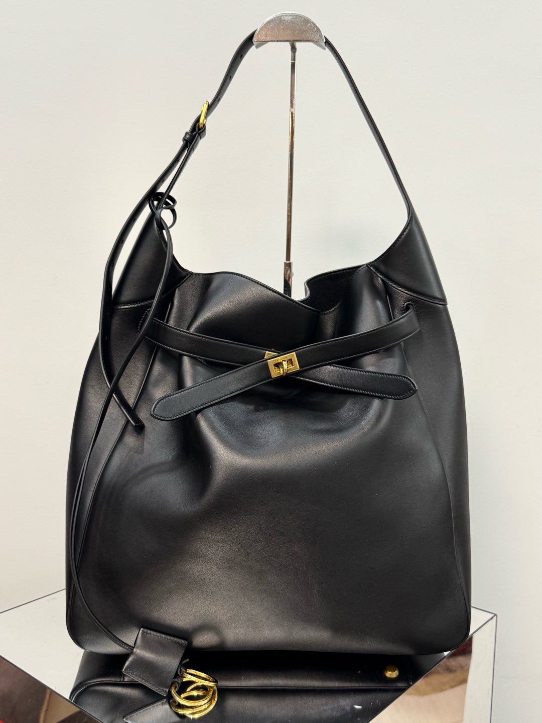 Balenciaga Borse a Secchiello 1 Balenciaga Borse a Secchiello
