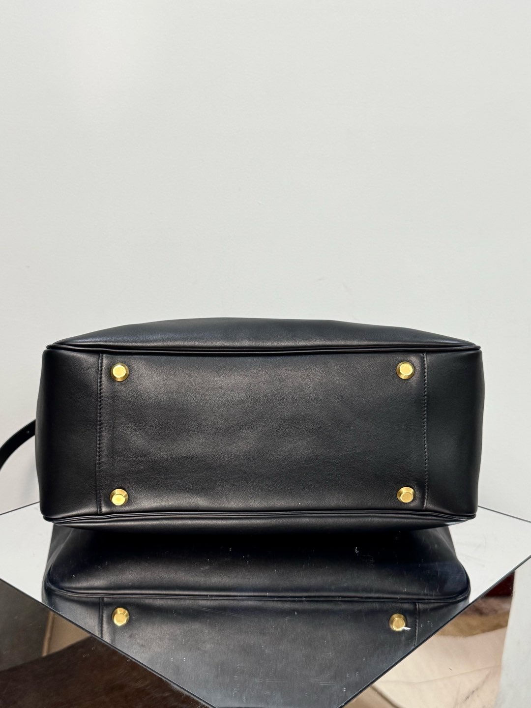 Balenciaga Borse a Secchiello 5 i1735220215321 7628 0 3