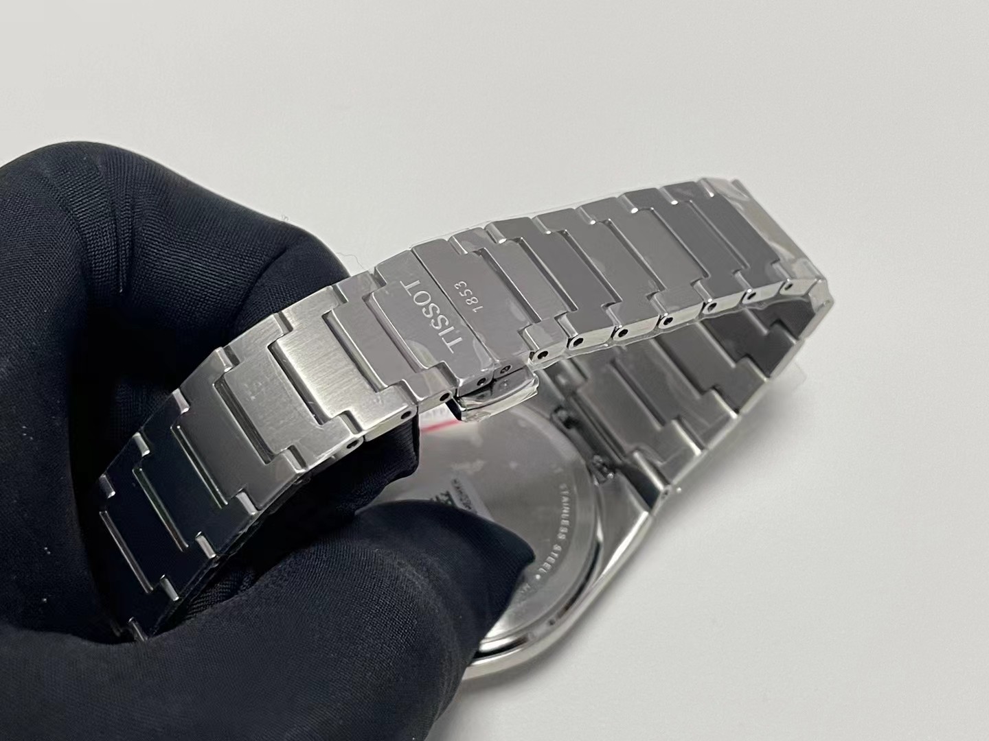 Tissot Classic Series Women’s Watch with Steel Stone Core, 34.60mm x 35.00mm - 图片 9