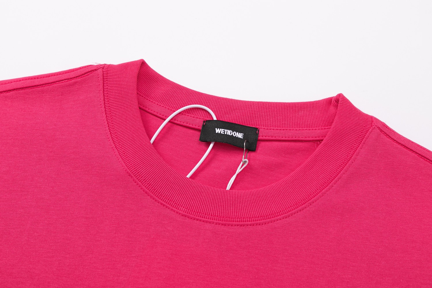 High-Quality PIH Black Logo Short Sleeve T-Shirt in 5-Letter Bullet Screen Style - 图片 3