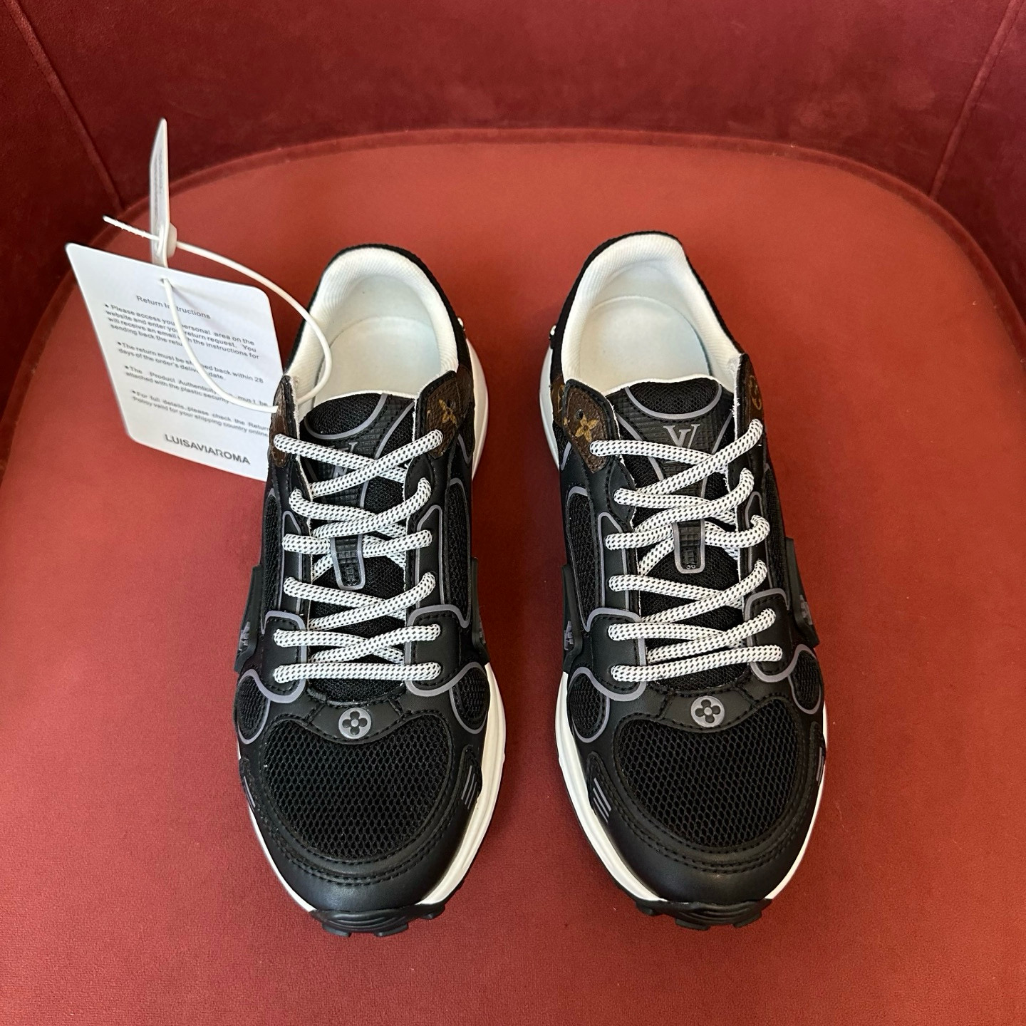 루이비통 모노그램 스니커즈 OG 레플리카 24548