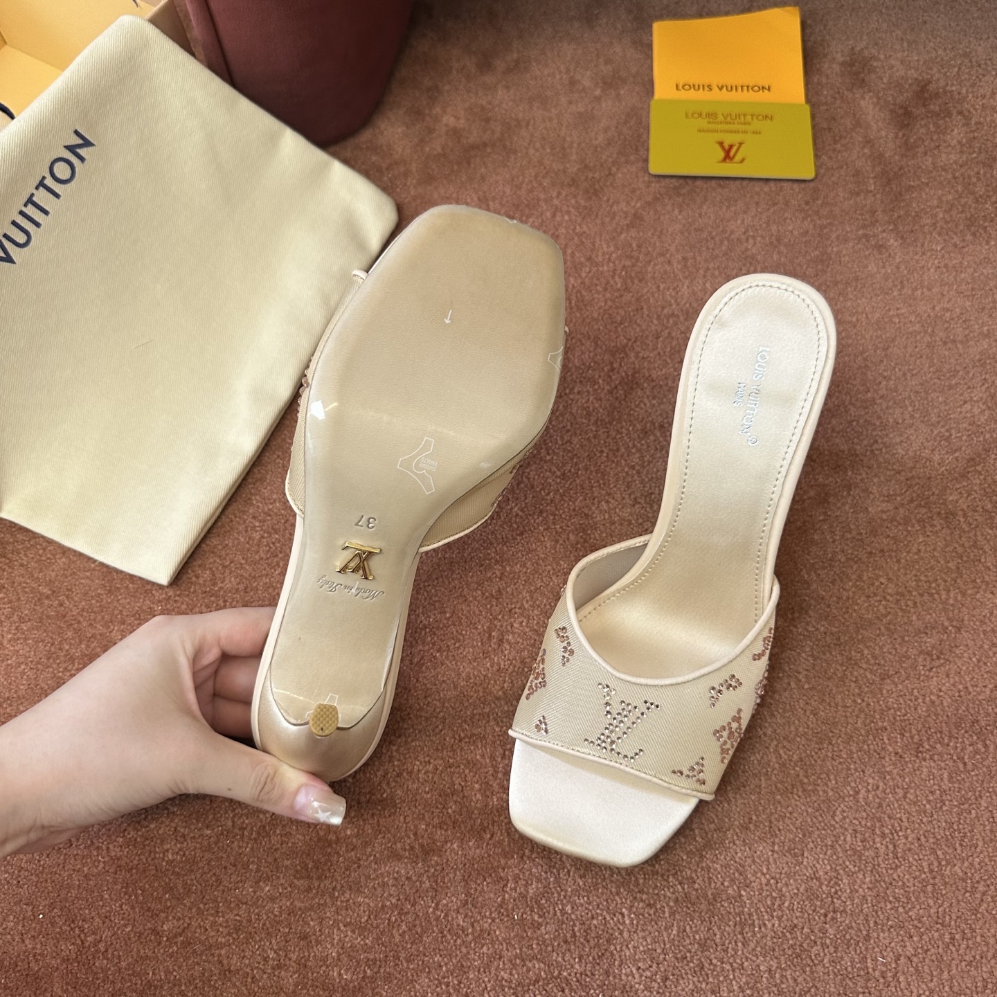 루이비통 신발 129400 Louis Vuitton Shoes 썸네일 이미지