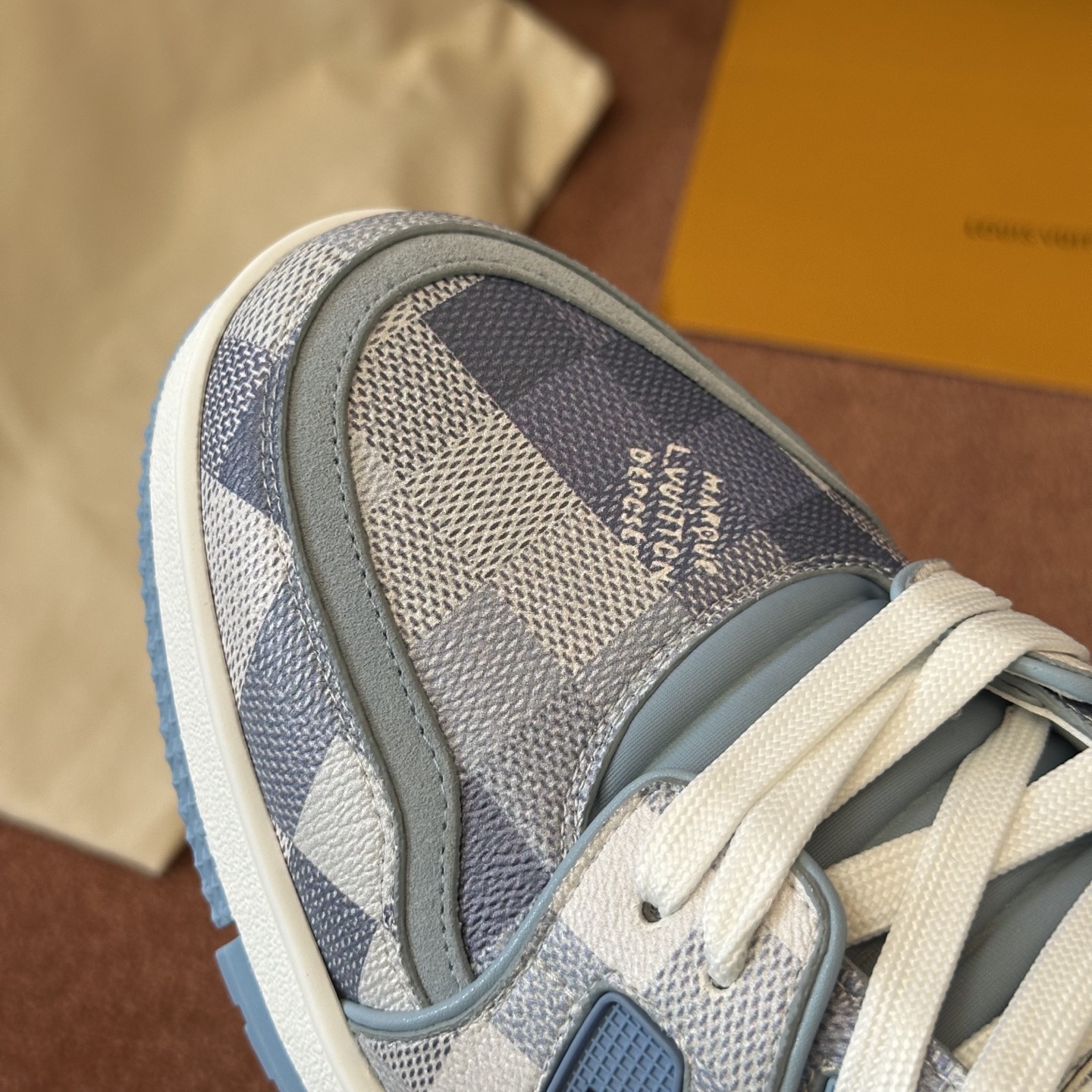 루이비통 신발 129346 Louis Vuitton Shoes 썸네일 이미지