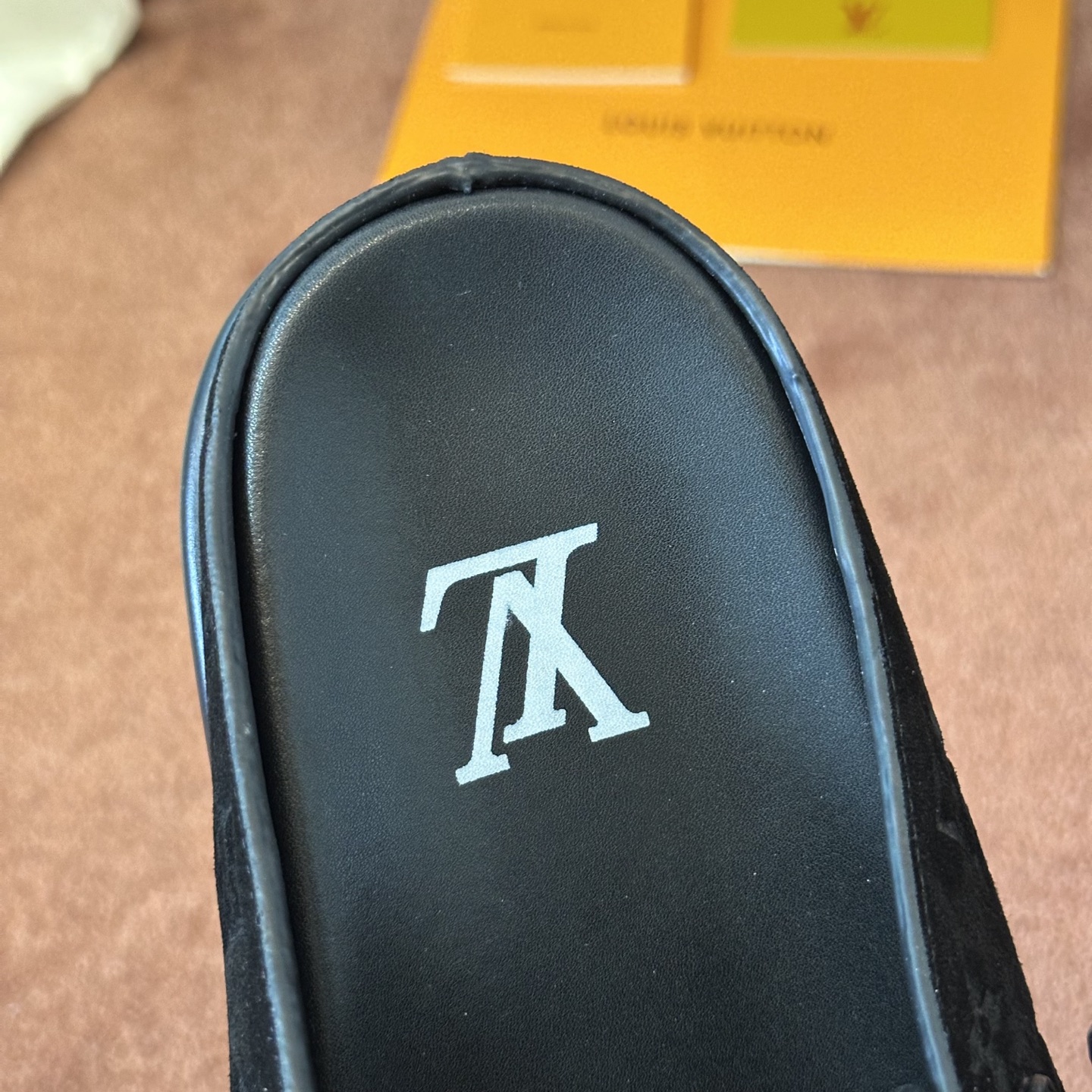 루이비통 신발 129311 Louis Vuitton Shoes 썸네일 이미지