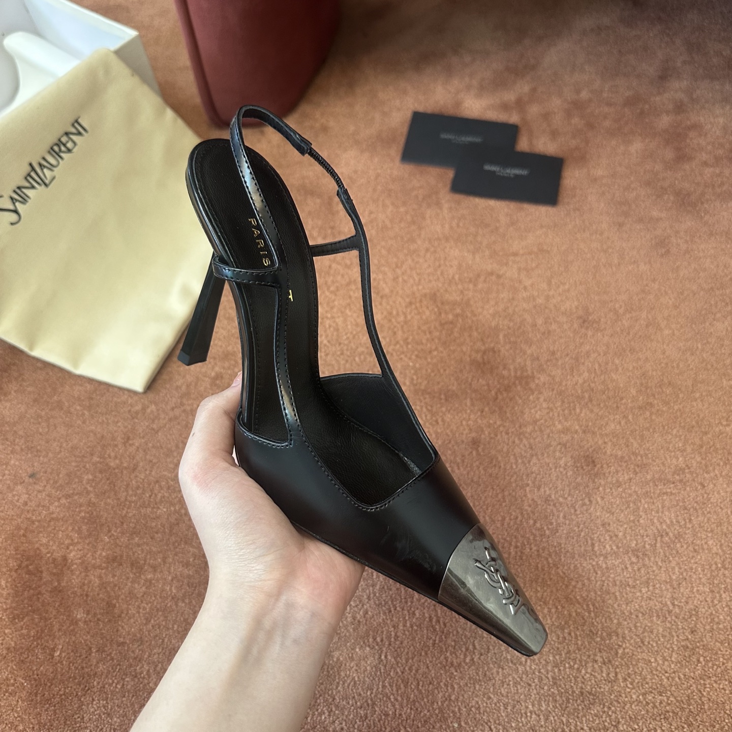 생로랑 메탈 캡 토 YSL 로고 슬링백 펌프스 블랙 상세 이미지 3