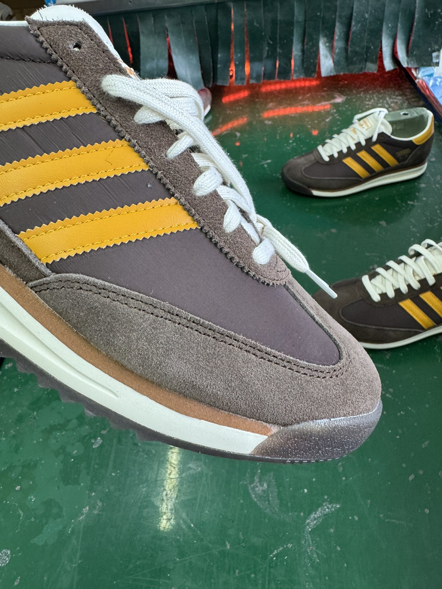 Adidas Originals SL 72 RS: Classic Retro Running Shoes - Brown/Gold 8 i1731484402 3332 4
