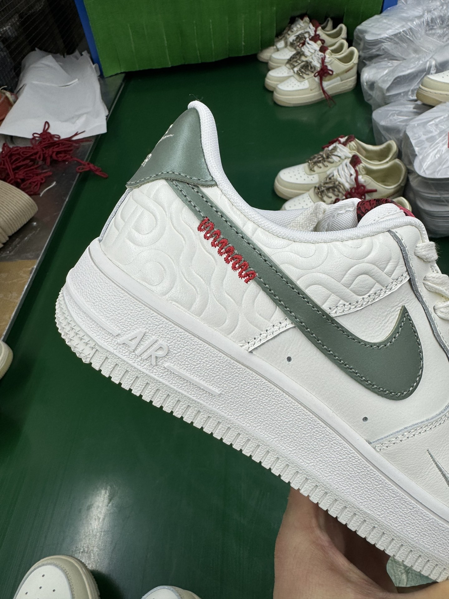 S版全网最顶头层Nike Air Force 1 Low 空军 低帮 蛇年限定  HV5979-130