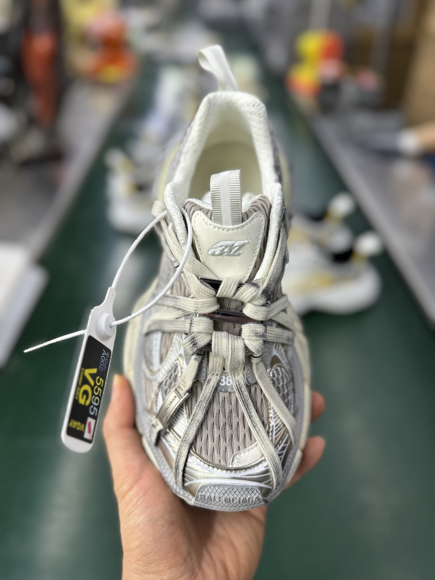 P460 VG版蜘蛛侠Balenciaga Phantom Sneaker 3XL  Track Trainer 户外轮廓和复杂鞋面结构的同时