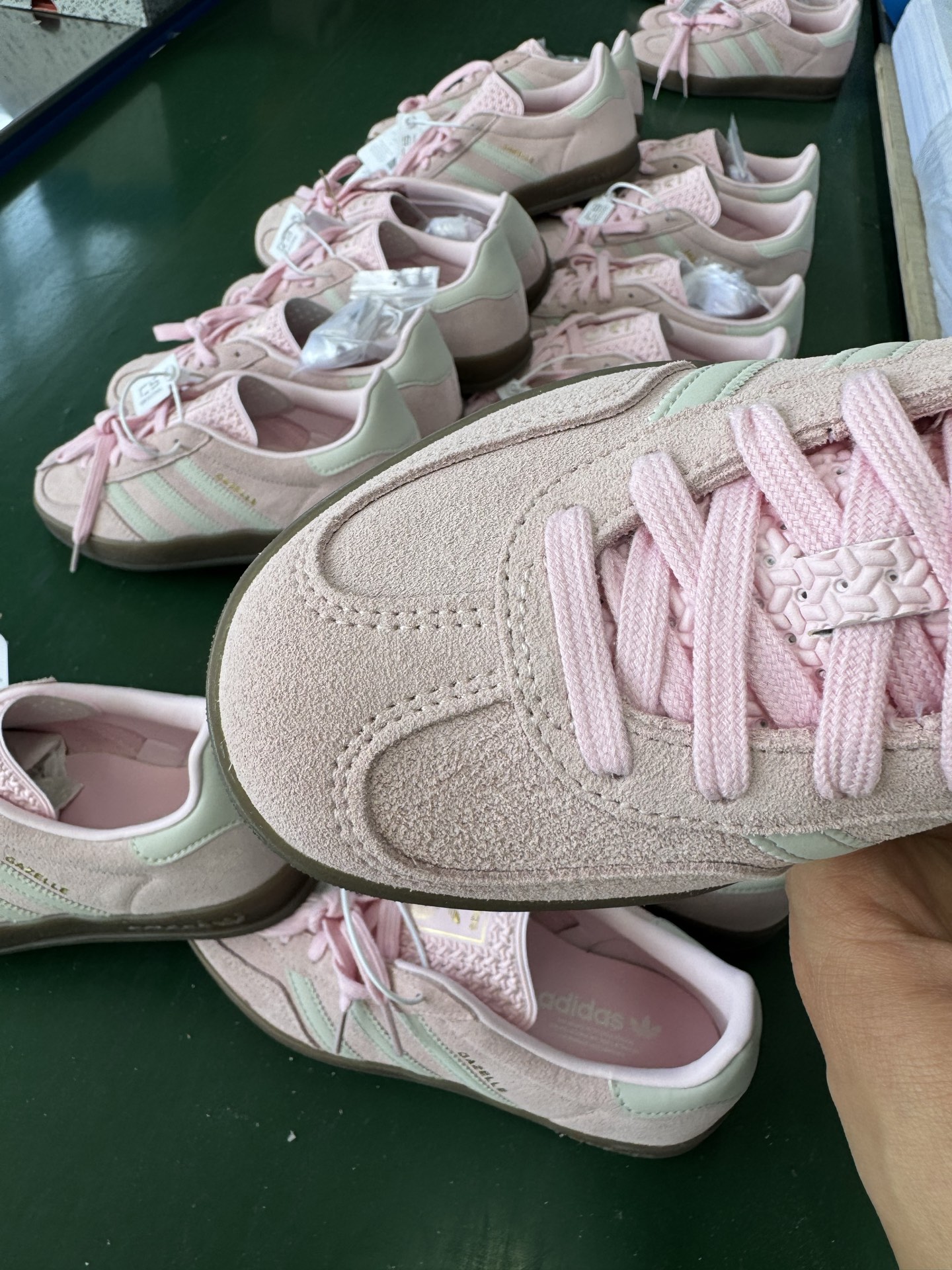 P200CS纯原AD Originals Gazelle Indoor 粉色 三叶草复古休闲运动板鞋 JI2716