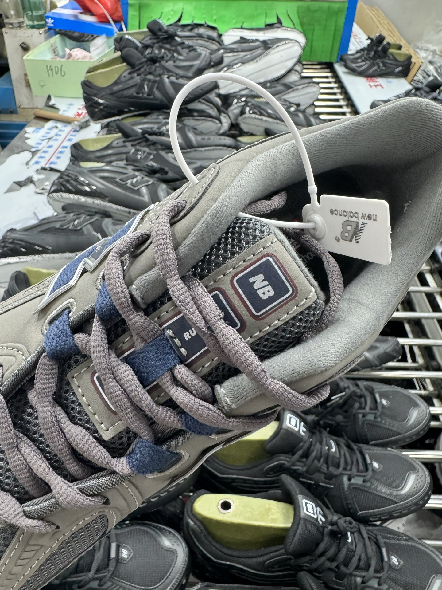 P220New Balance M1906RB 经典灰 NB新百伦潮流复古织物皮革减震防滑耐磨轻便低帮跑步鞋