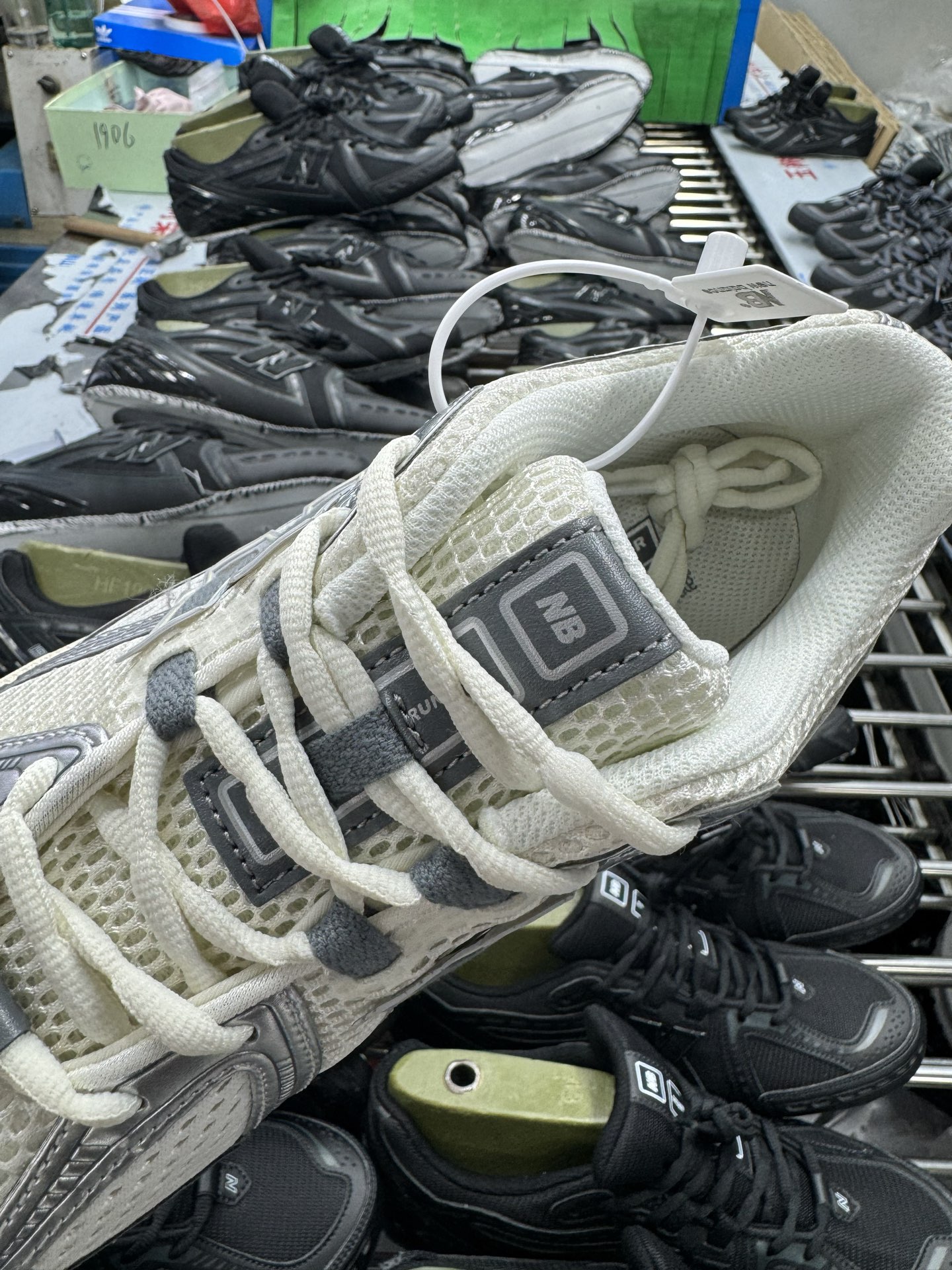 P220New Balance M1906RFS经典灰 NB新百伦潮流复古织物皮革减震防滑耐磨轻便低帮跑步鞋