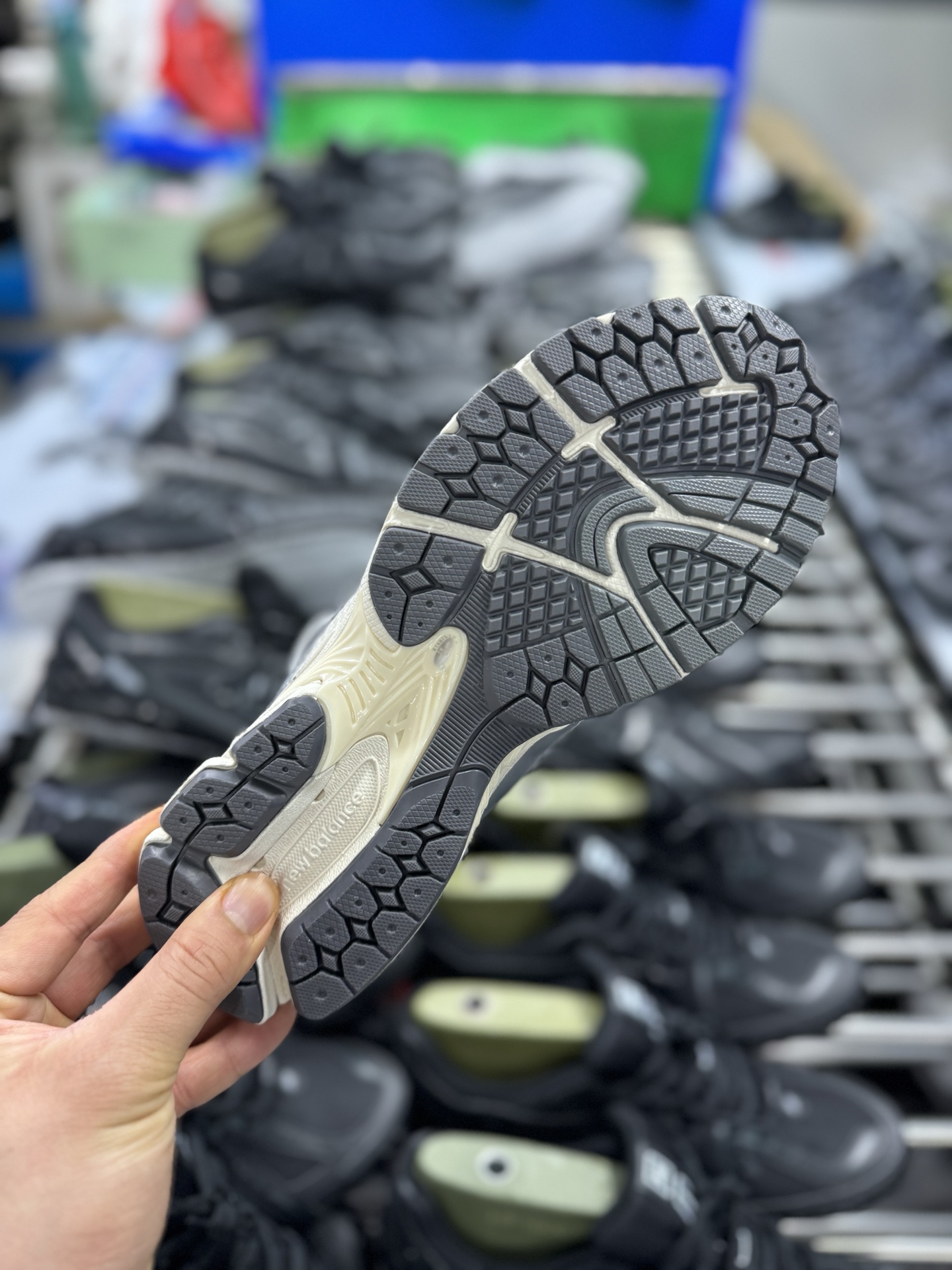 P220New Balance M1906RFS经典灰 NB新百伦潮流复古织物皮革减震防滑耐磨轻便低帮跑步鞋