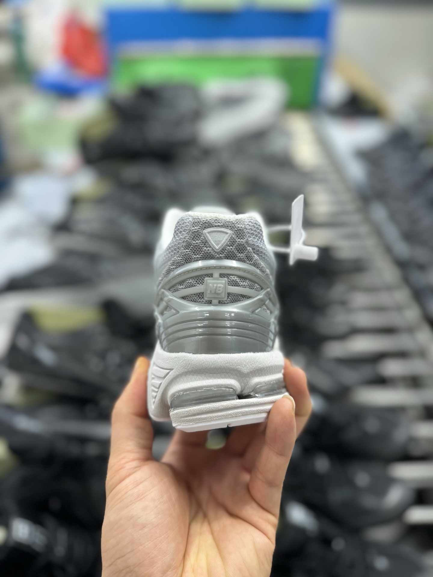 P220New Balance U1906WFE经典灰 NB新百伦潮流复古织物皮革减震防滑耐磨轻便低帮跑步鞋