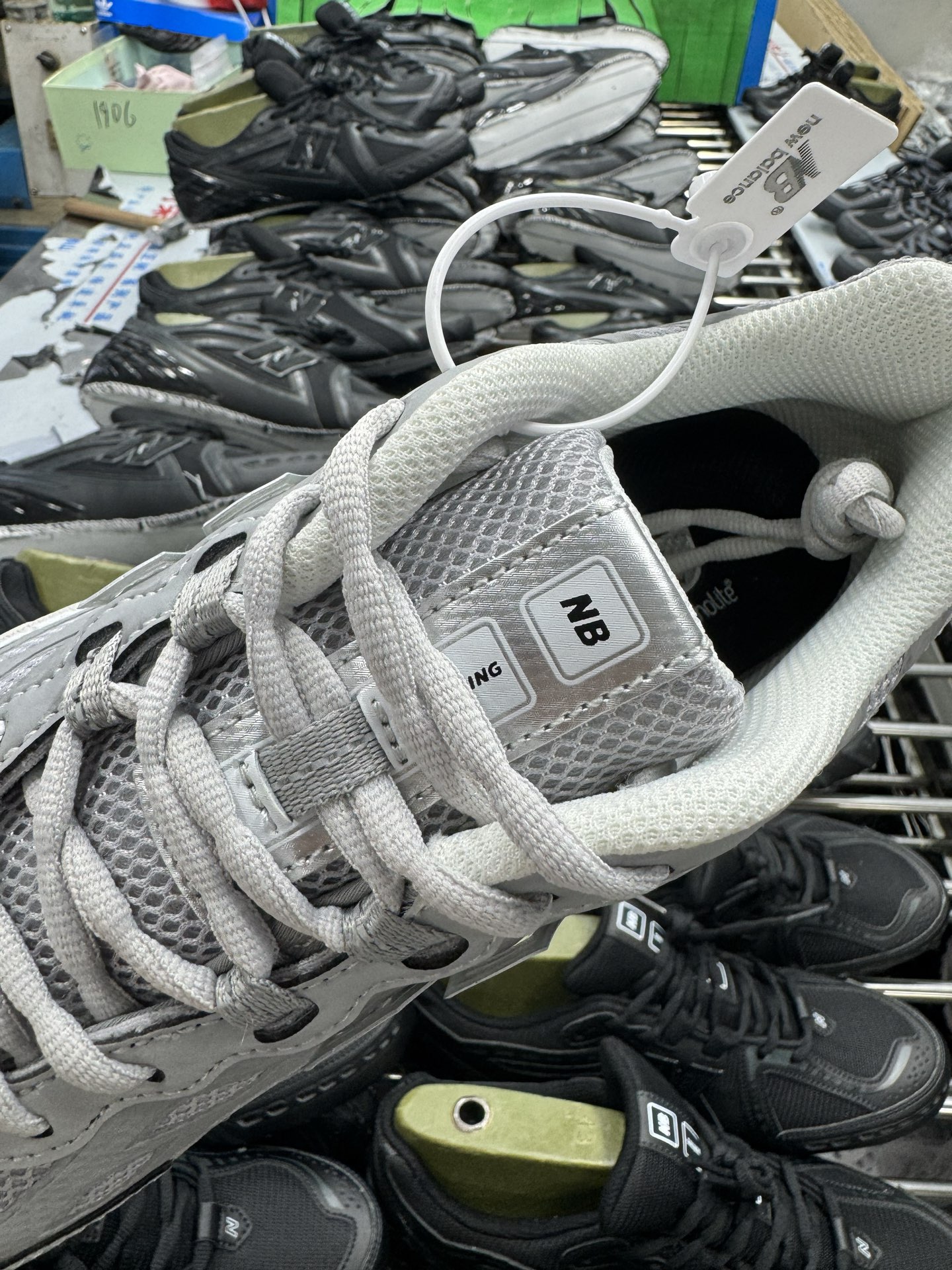 P220New Balance U1906WFE经典灰 NB新百伦潮流复古织物皮革减震防滑耐磨轻便低帮跑步鞋