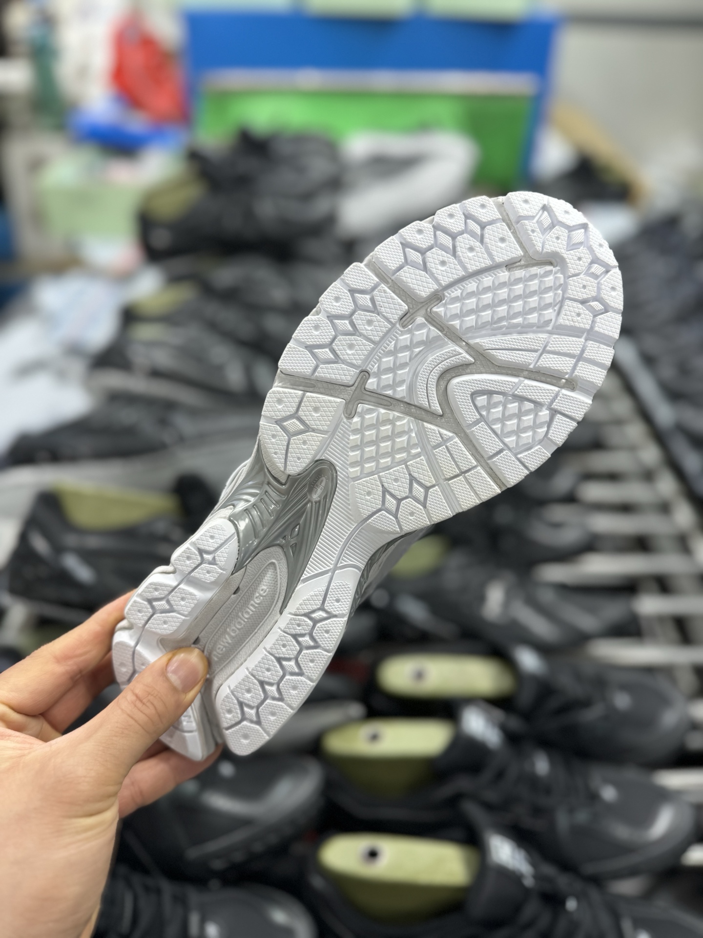 P220New Balance U1906WFE经典灰 NB新百伦潮流复古织物皮革减震防滑耐磨轻便低帮跑步鞋