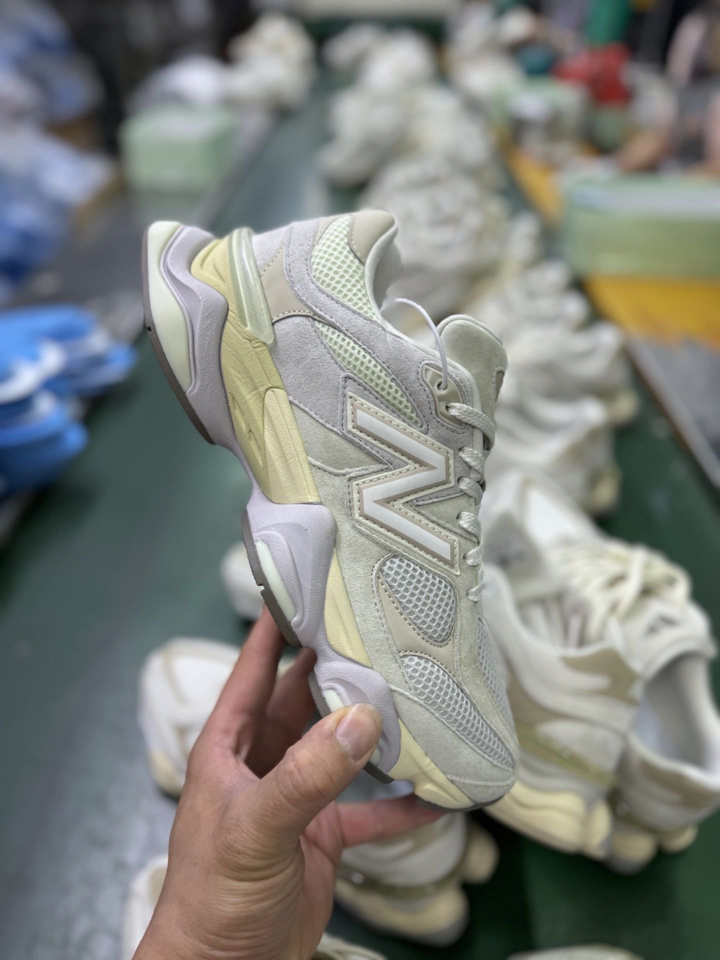 P240NB Joe Freshgoods x New Balance 版本NB9060 复古休闲运动慢跑鞋 U9060EEP
