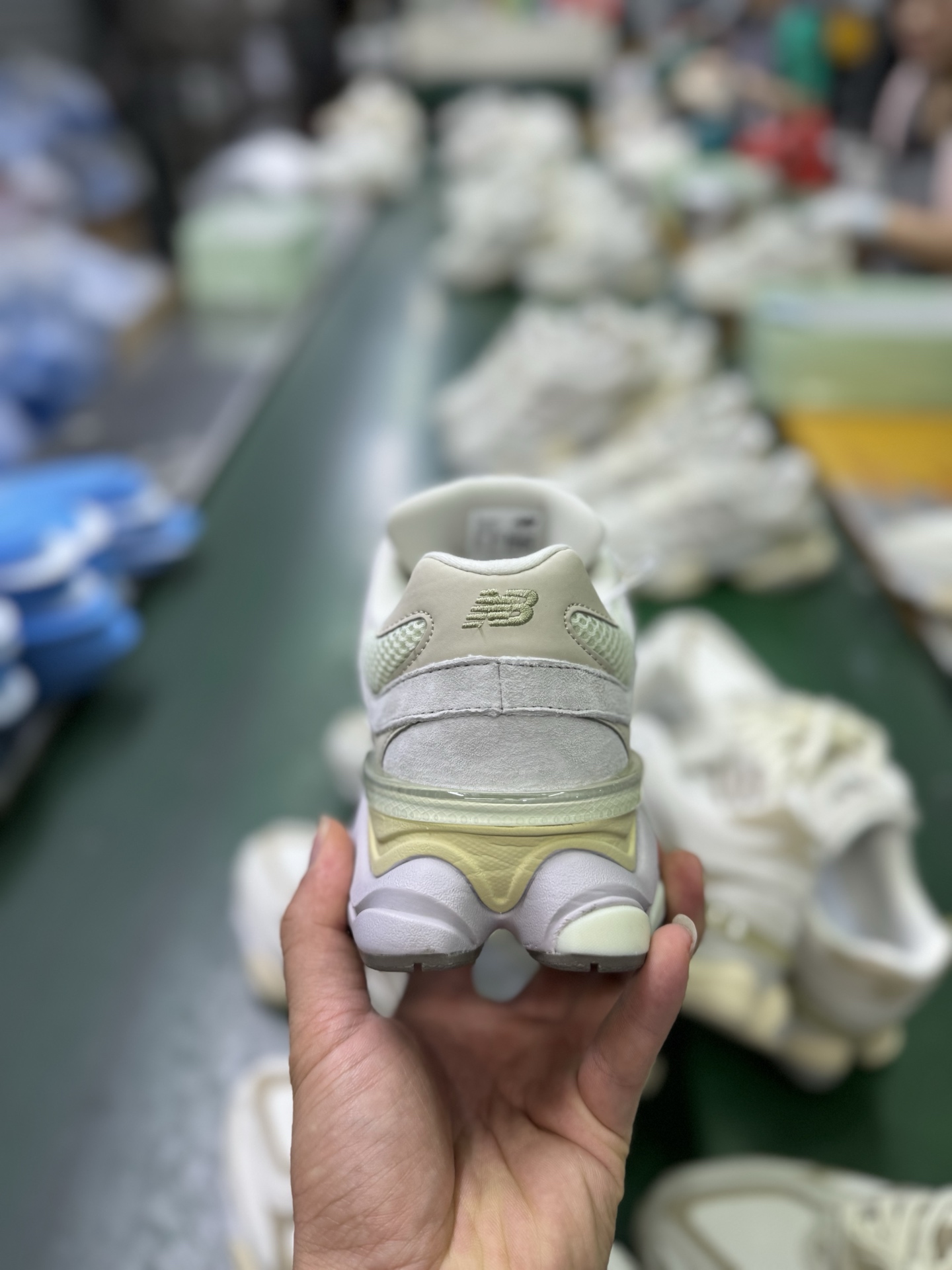 P240NB Joe Freshgoods x New Balance 版本NB9060 复古休闲运动慢跑鞋 U9060EEP