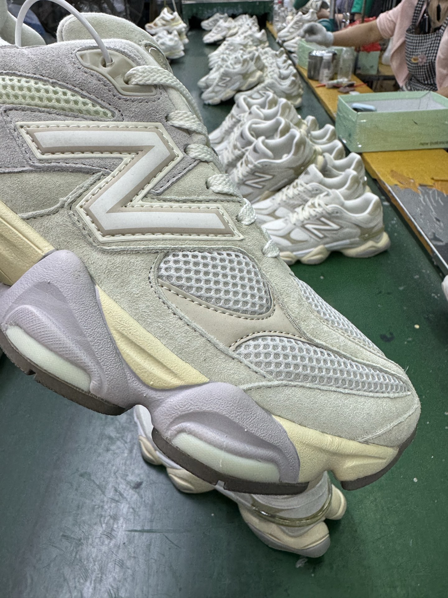 P240NB Joe Freshgoods x New Balance 版本NB9060 复古休闲运动慢跑鞋 U9060EEP