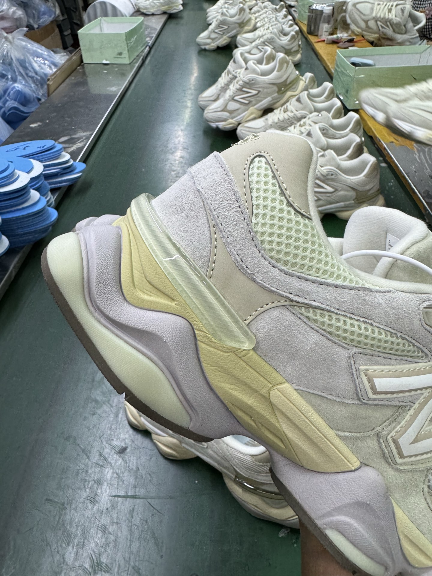 P240NB Joe Freshgoods x New Balance 版本NB9060 复古休闲运动慢跑鞋 U9060EEP