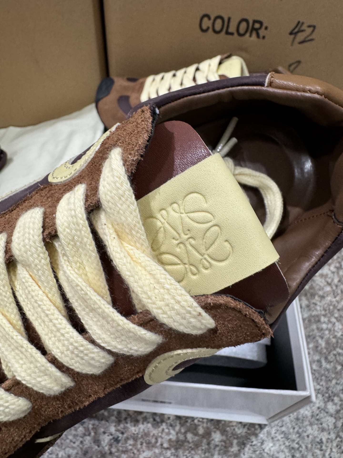 P280CS纯原LOEWE罗意威 Ballet Runner 2.0 棕色 LBR2282X11-4865