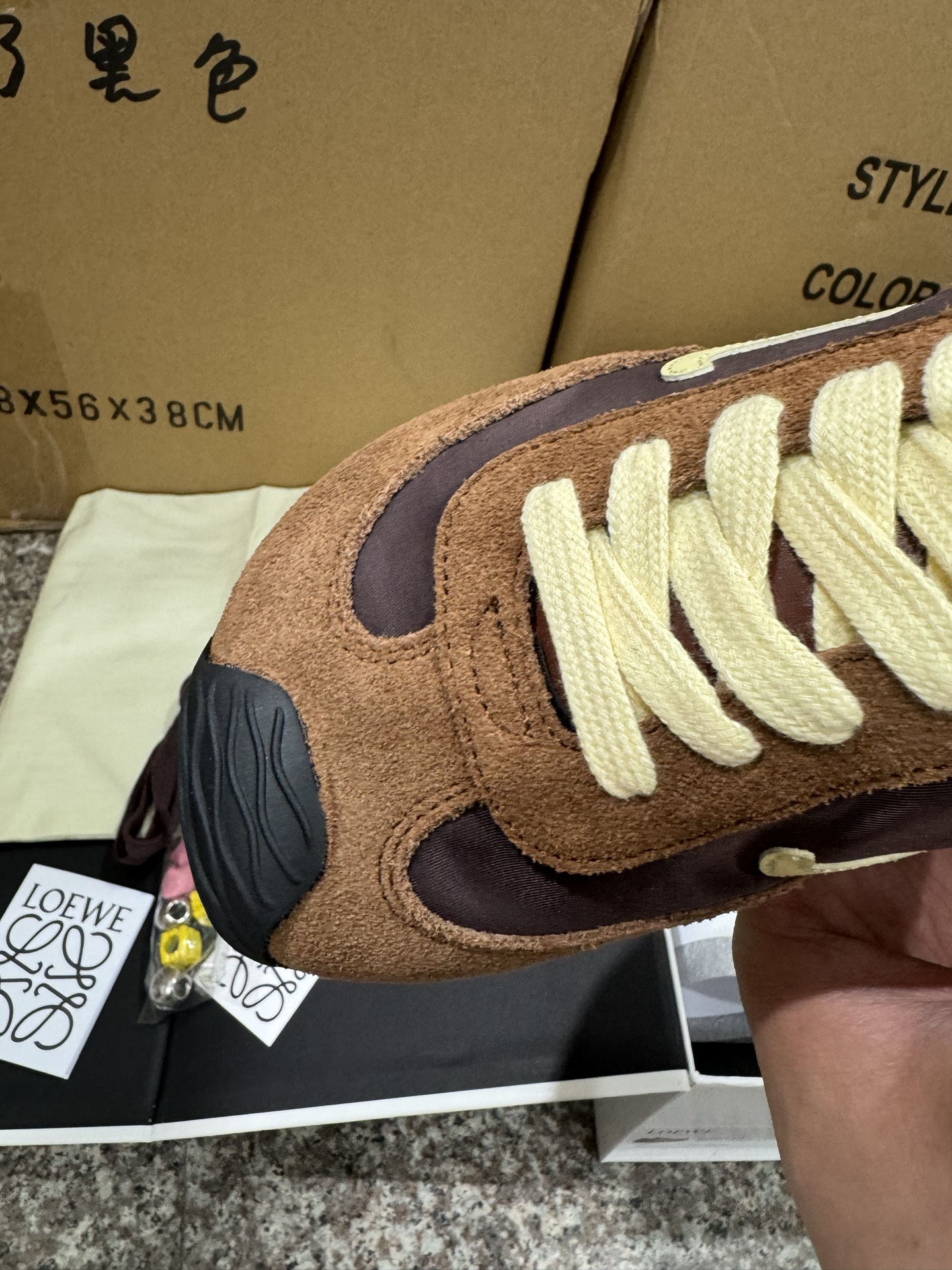 P280CS纯原LOEWE罗意威 Ballet Runner 2.0 棕色 LBR2282X11-4865