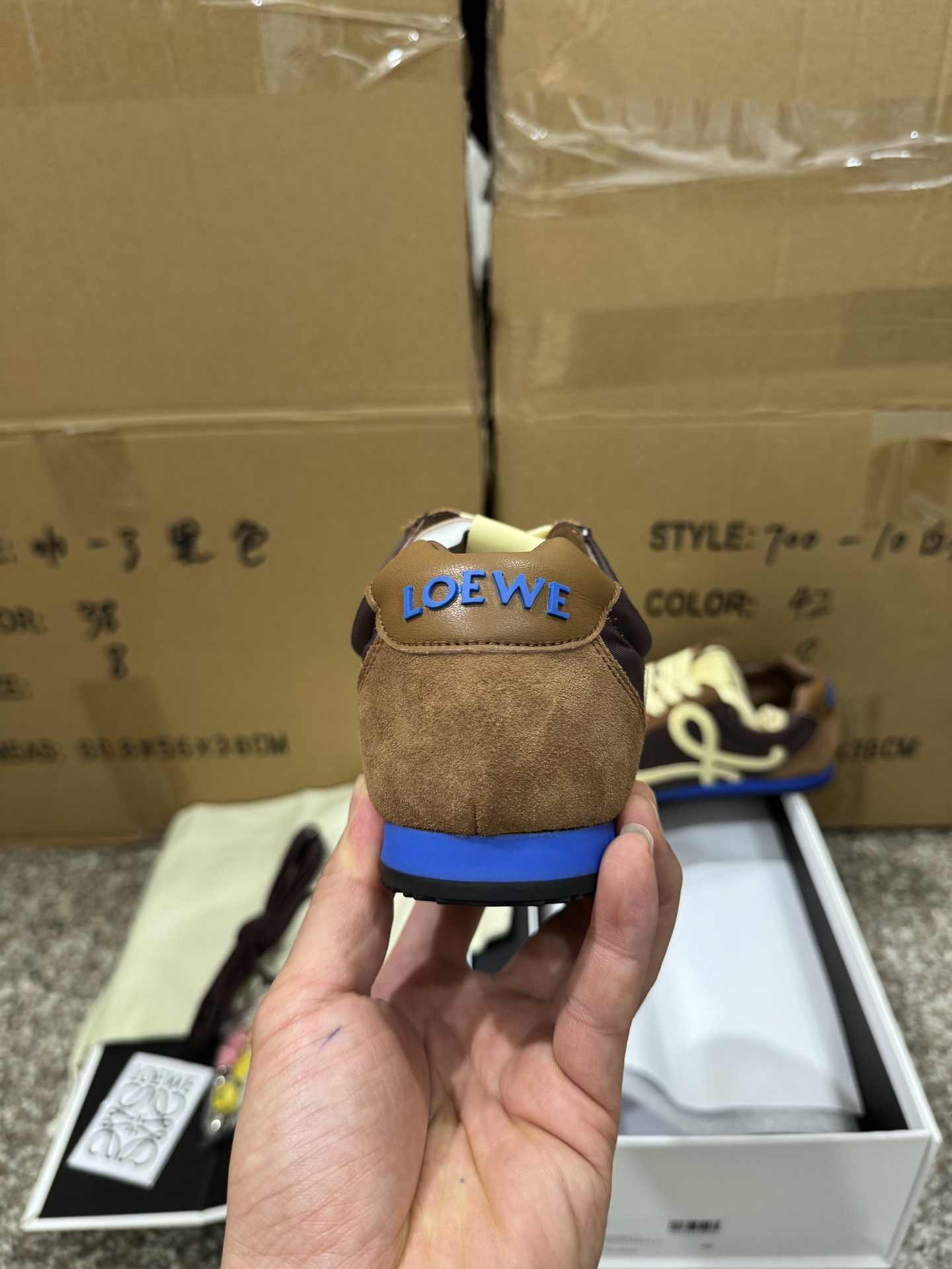 P280CS纯原LOEWE罗意威 Ballet Runner 2.0 棕色 LBR2282X11-4865