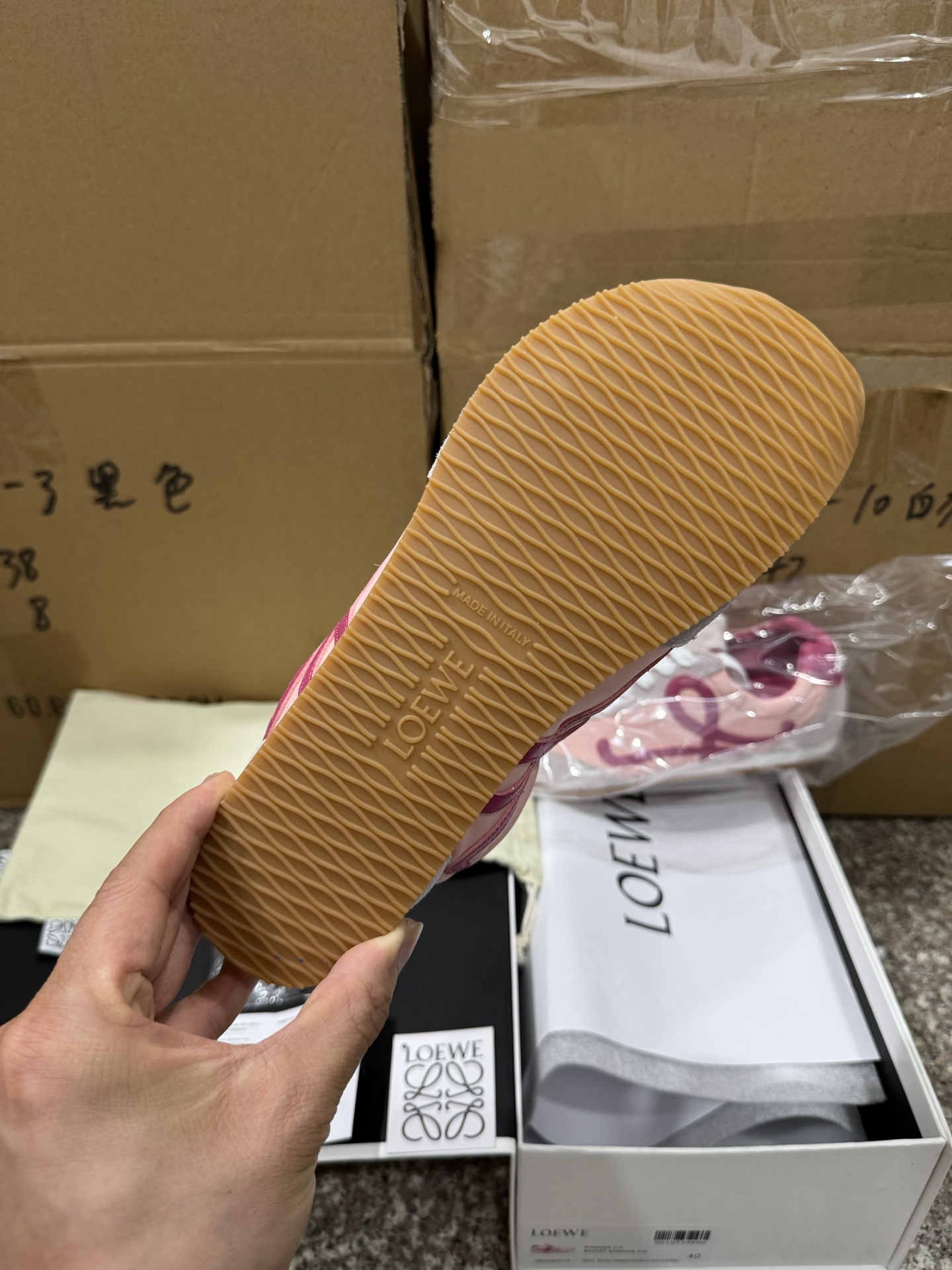 P280CS纯原LOEWE罗意威 Ballet Runner 2.0 樱花粉-Chinese UA Cheap High Quatity Brand Clothes Bags handbags Sneakers wholesale wholesaler seller from China Factory suppliers Fashion Clothing Shoes best Quality Beautiful Price P280CS纯原LOEWE罗意威 Ballet Runner 2.0 樱花粉