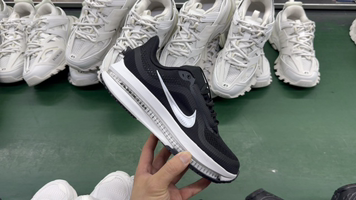 Nike Pegasus Premium Running Shoes - Full-Length Air Cushion & Fiber Mesh