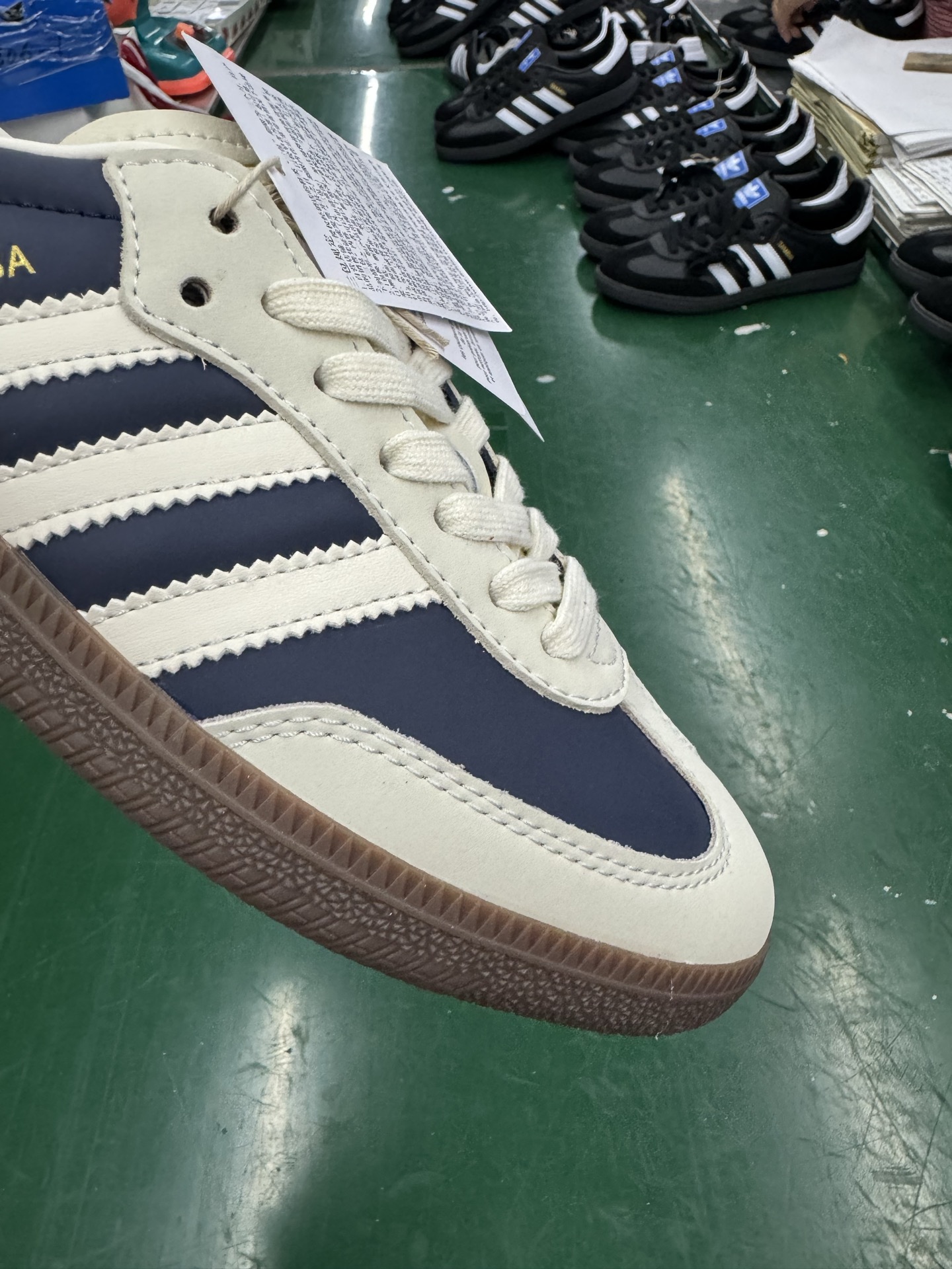 Adidas Originals Samba OG Retro Casual Sneakers - Classic Style & Comfort 9 i1748248829363 5242 0 8