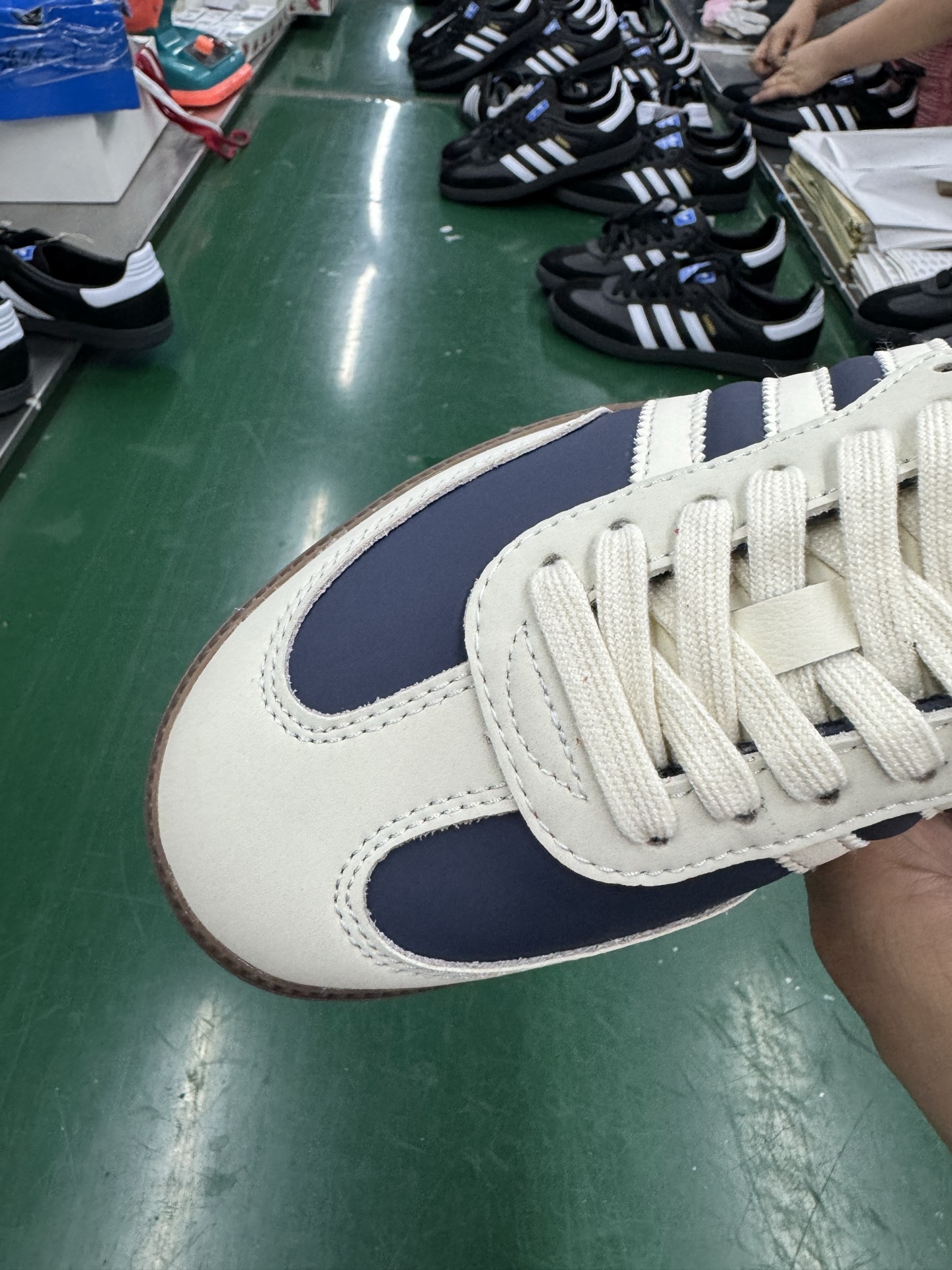 Adidas Originals Samba OG Retro Casual Sneakers - Classic Style & Comfort 4 i1748248829414 7639 0 3