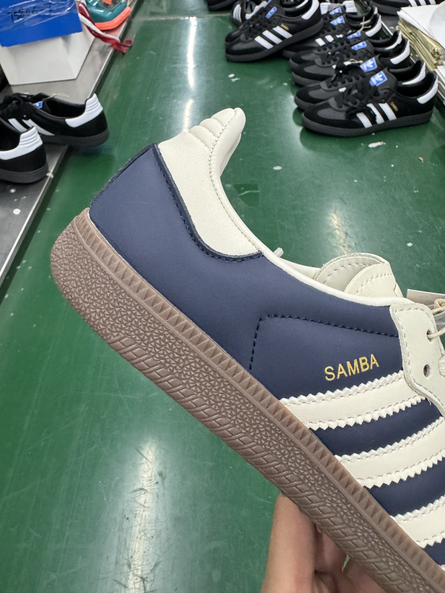 Adidas Originals Samba OG Retro Casual Sneakers - Classic Style & Comfort 6 i1748248837506 9081 0 5