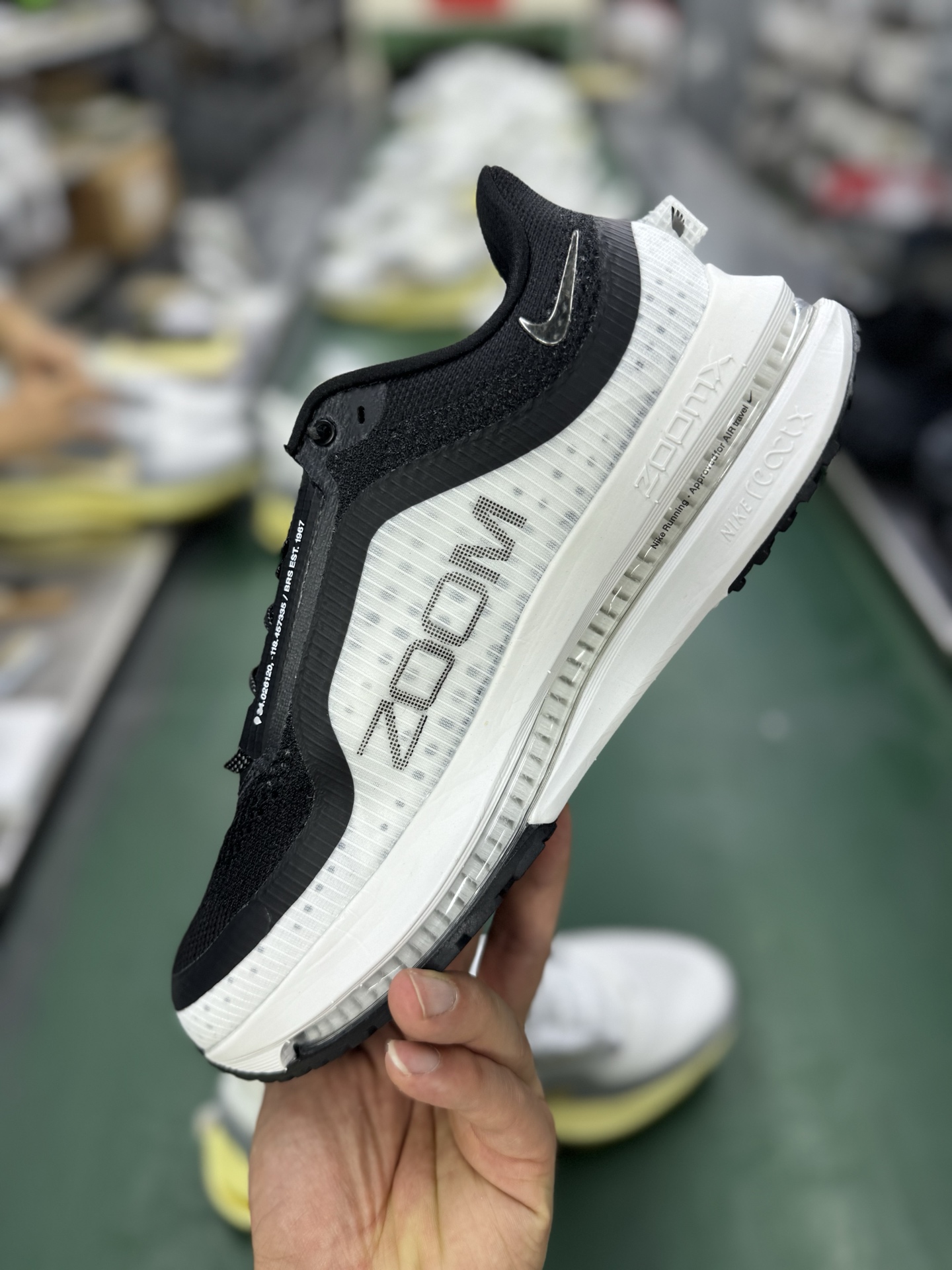 Nike Air Zoom Pegasus Premium 耐克网面气垫跑鞋 HQ2592-008