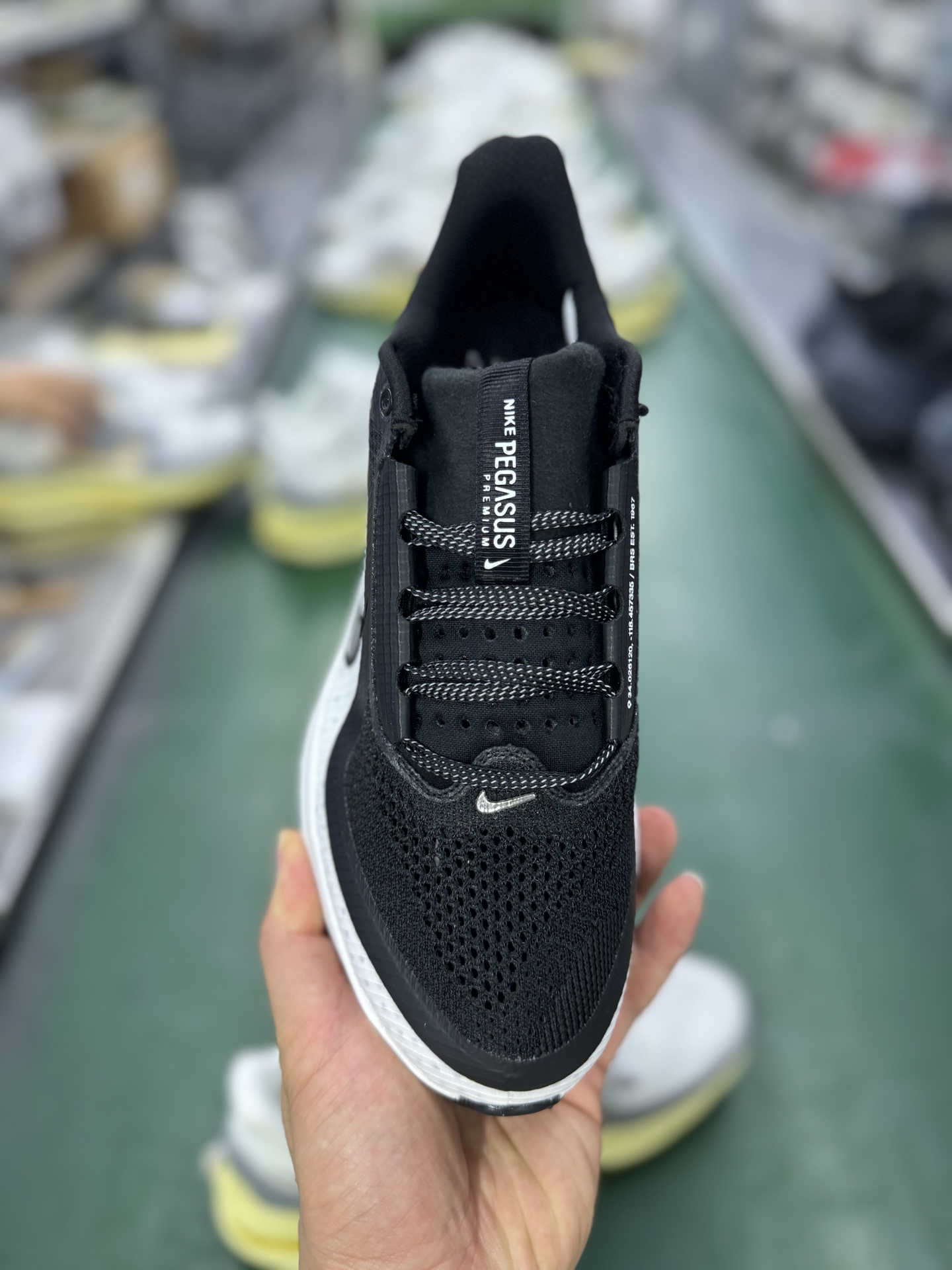 Nike Air Zoom Pegasus Premium 耐克网面气垫跑鞋 HQ2592-008