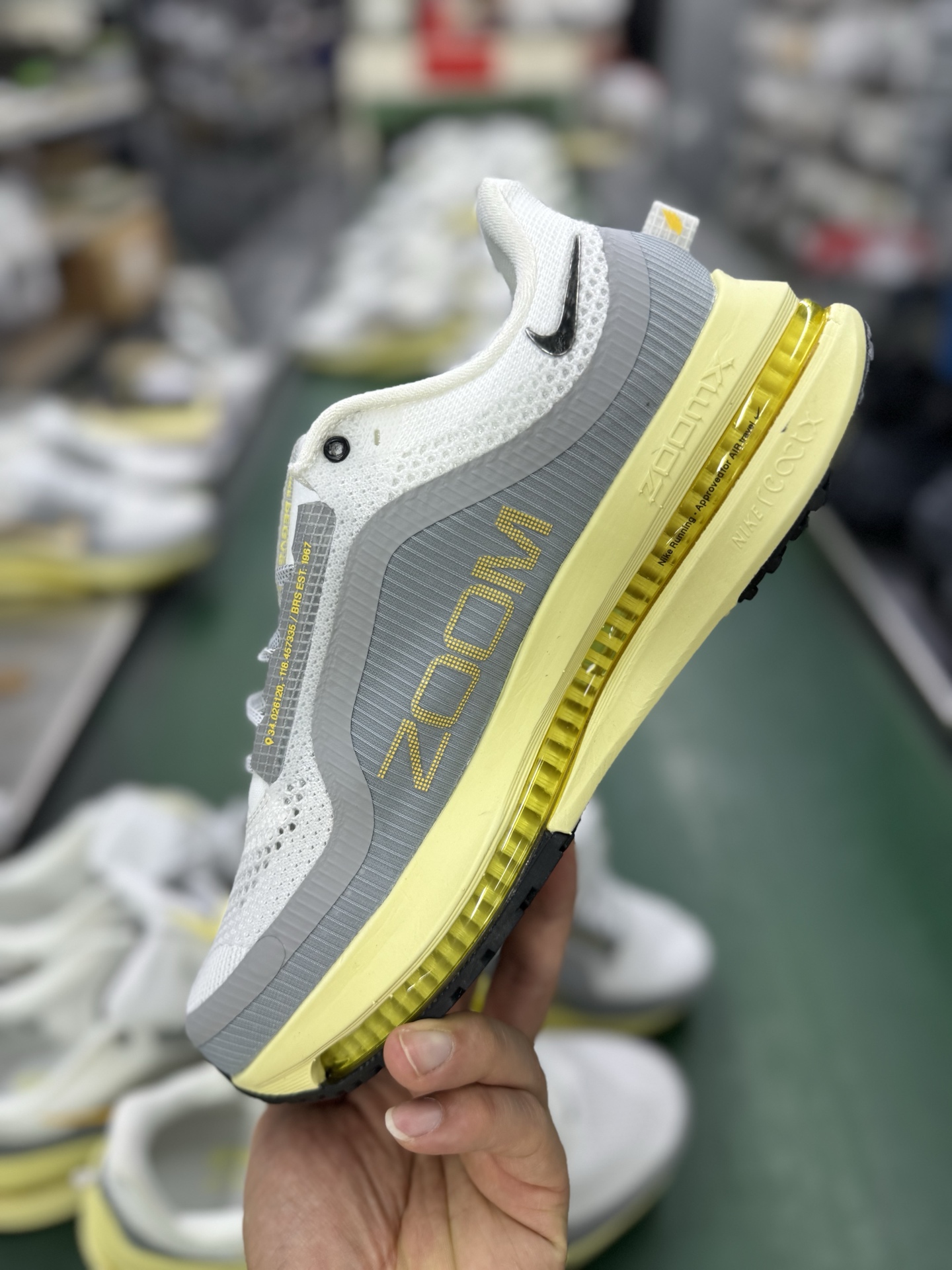 Nike Air Zoom NIKE PEGASUS PREMIUM耐克 新款气垫缓震休闲跑步鞋 HQ2592-010