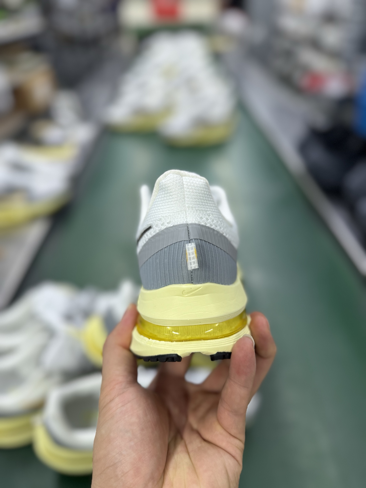 Nike Air Zoom NIKE PEGASUS PREMIUM耐克 新款气垫缓震休闲跑步鞋 HQ2592-010