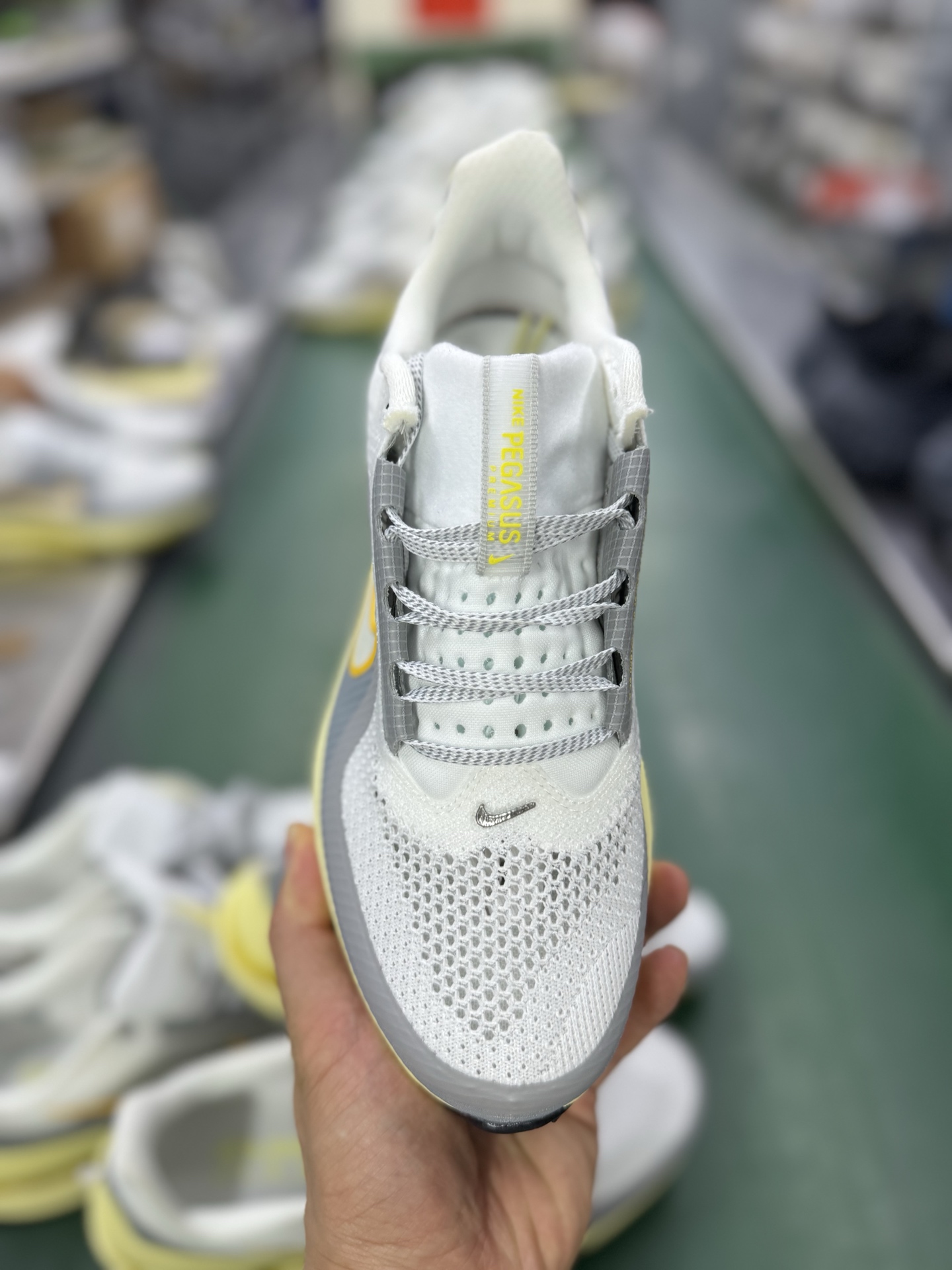 Nike Air Zoom NIKE PEGASUS PREMIUM耐克 新款气垫缓震休闲跑步鞋 HQ2592-010