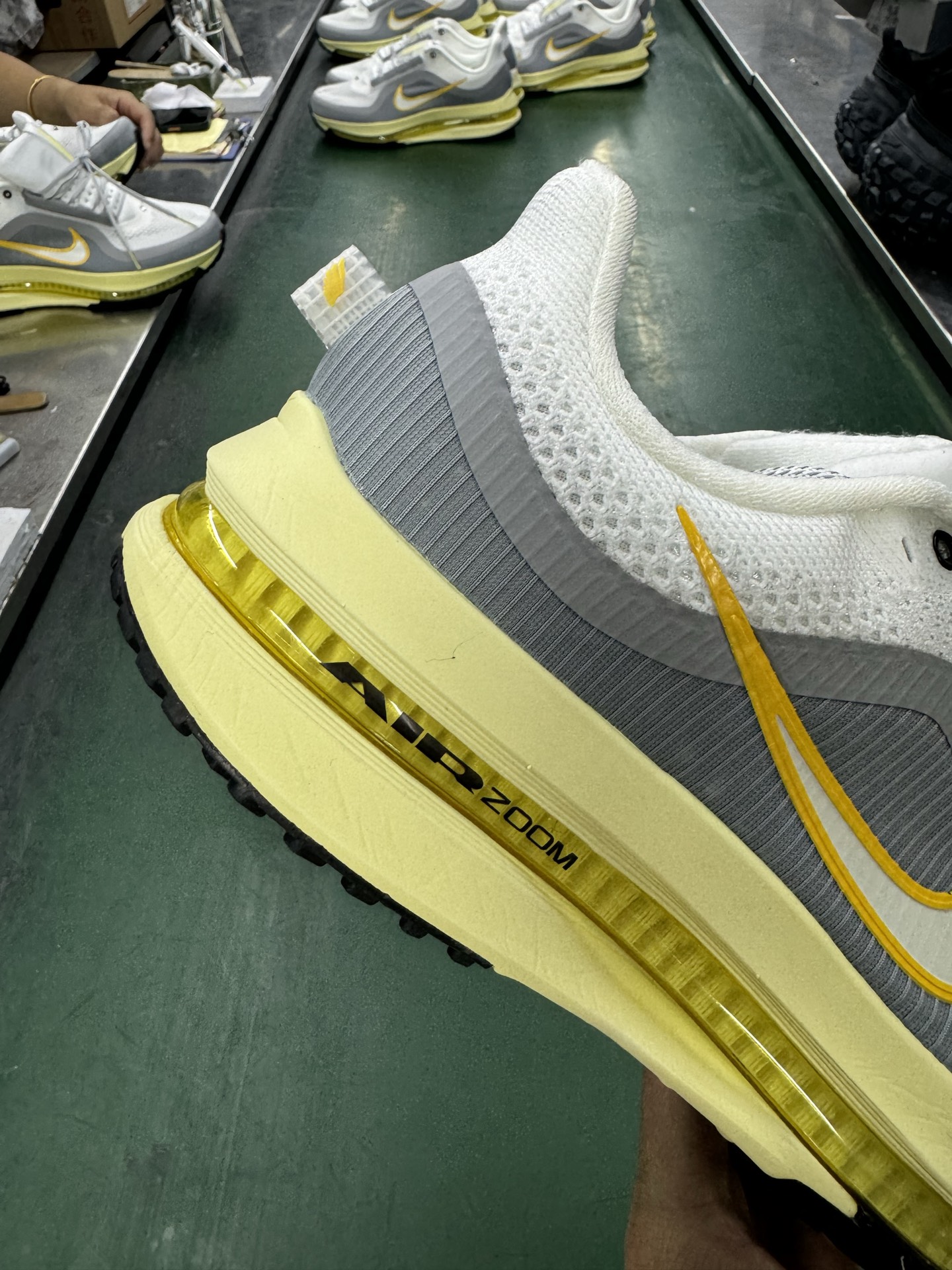 Nike Air Zoom NIKE PEGASUS PREMIUM耐克 新款气垫缓震休闲跑步鞋 HQ2592-010