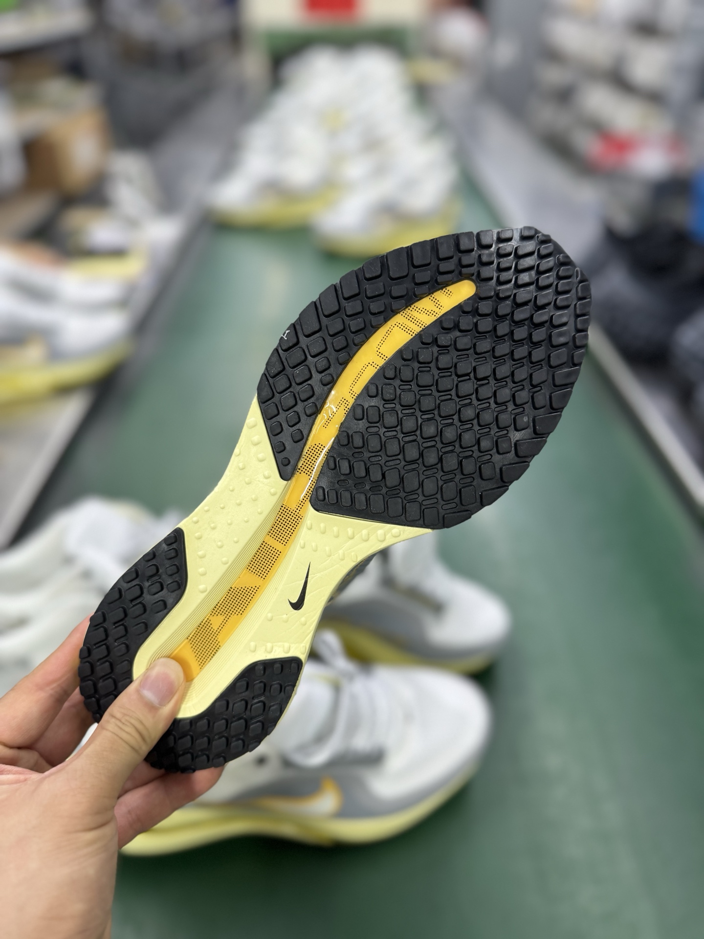 Nike Air Zoom NIKE PEGASUS PREMIUM耐克 新款气垫缓震休闲跑步鞋 HQ2592-010